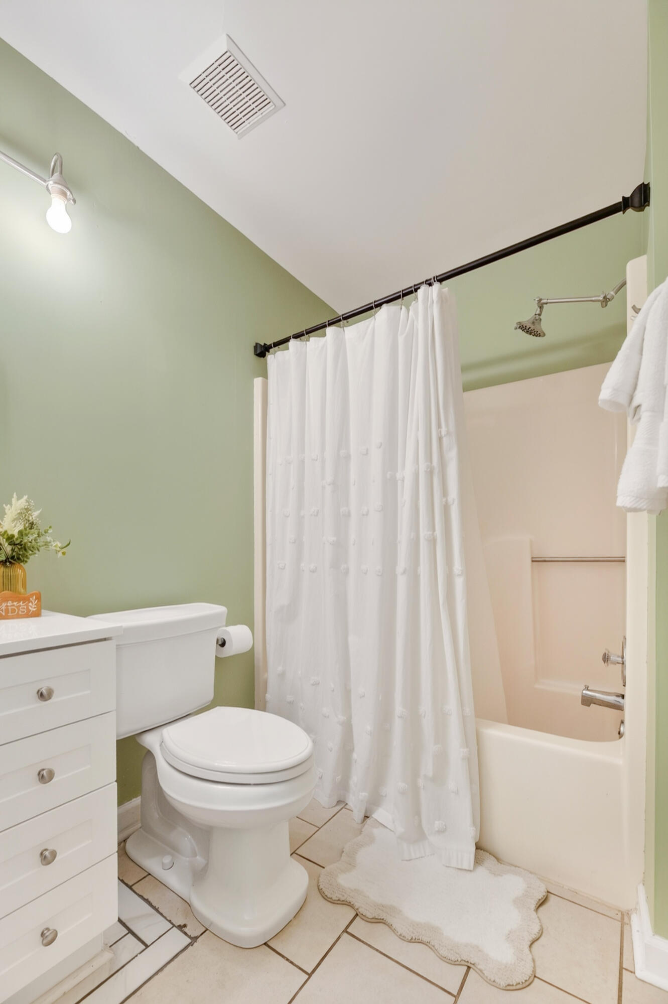 110 Persimmon Circle