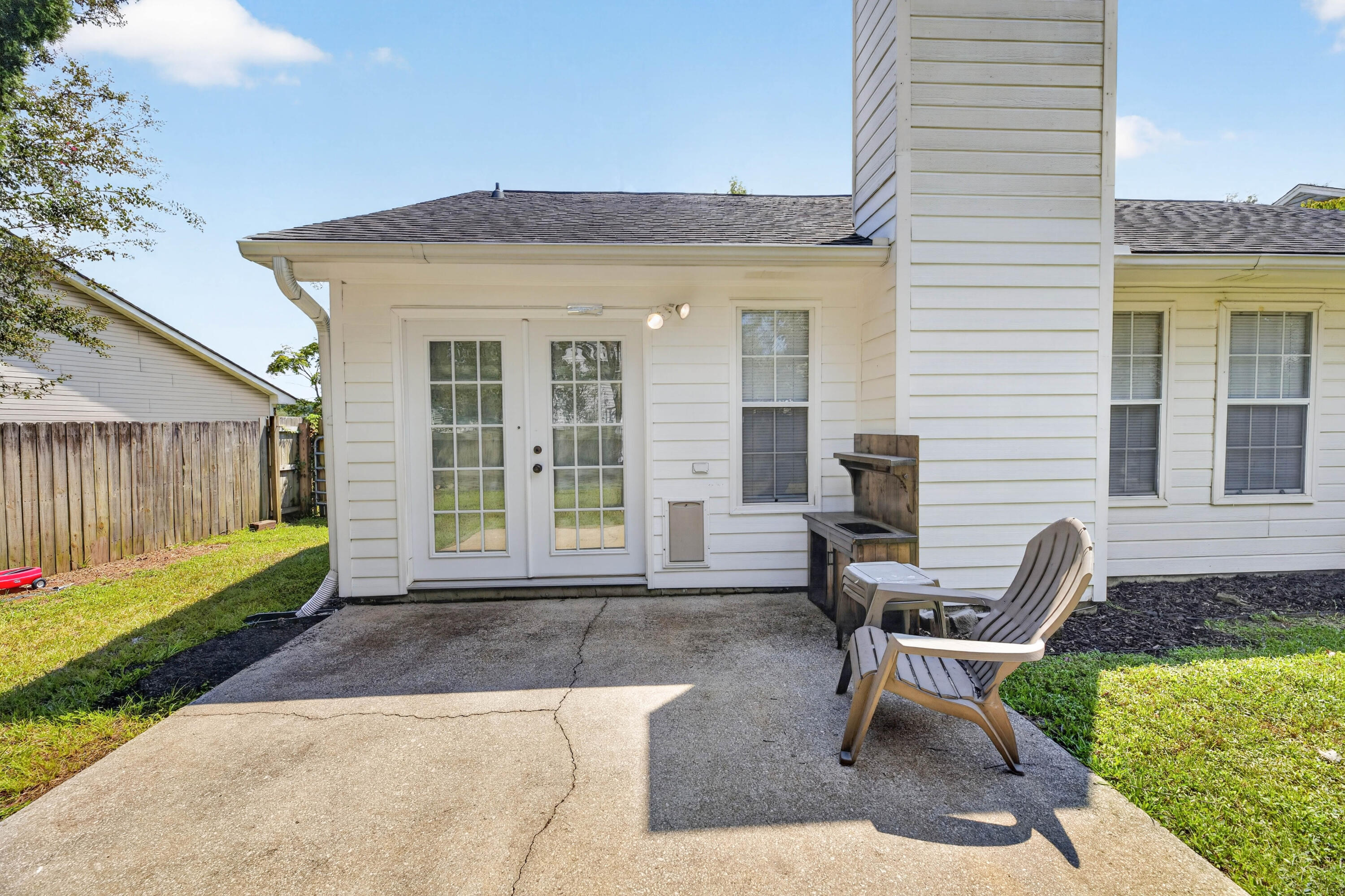 110 Persimmon Circle