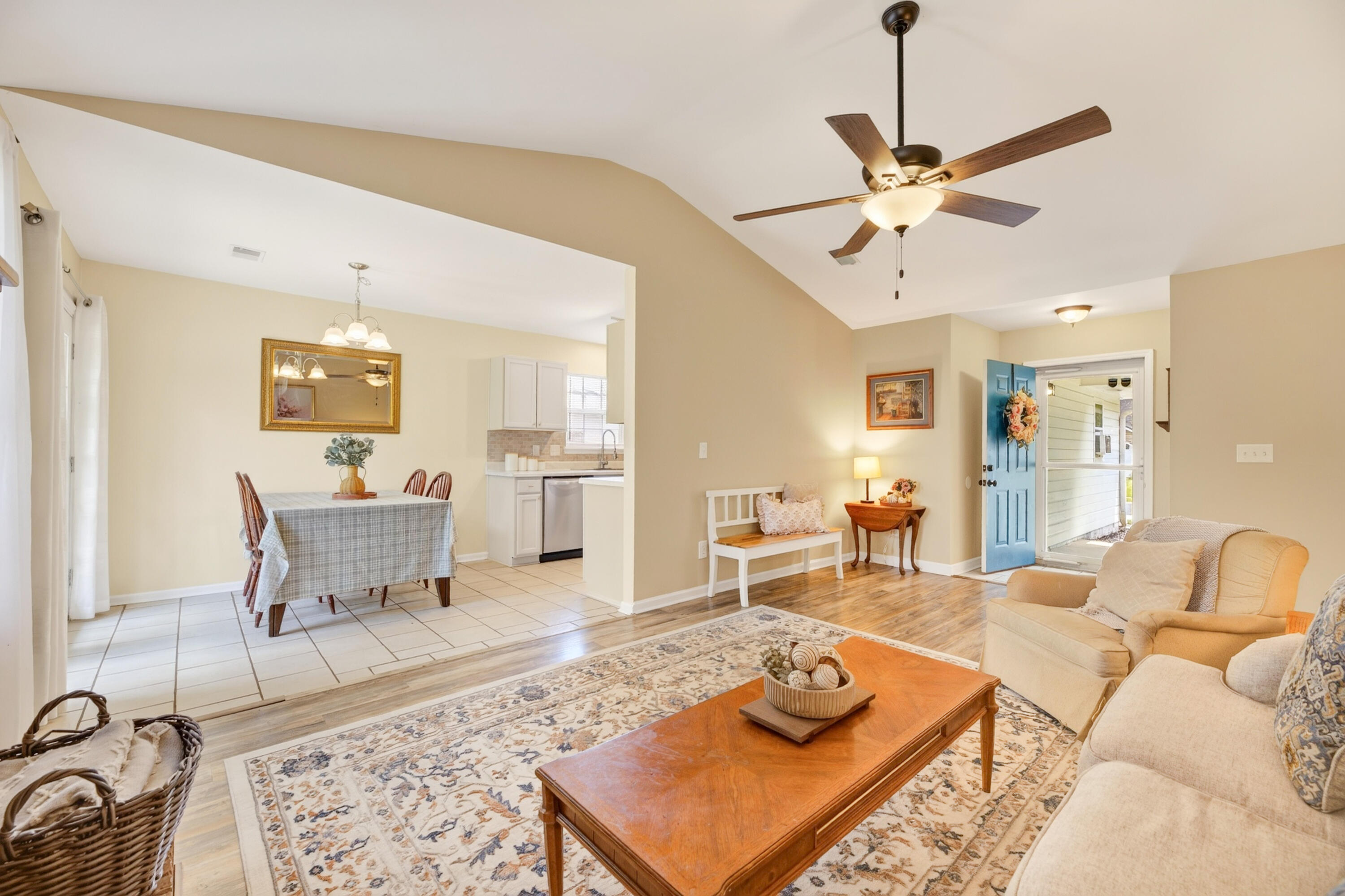 110 Persimmon Circle