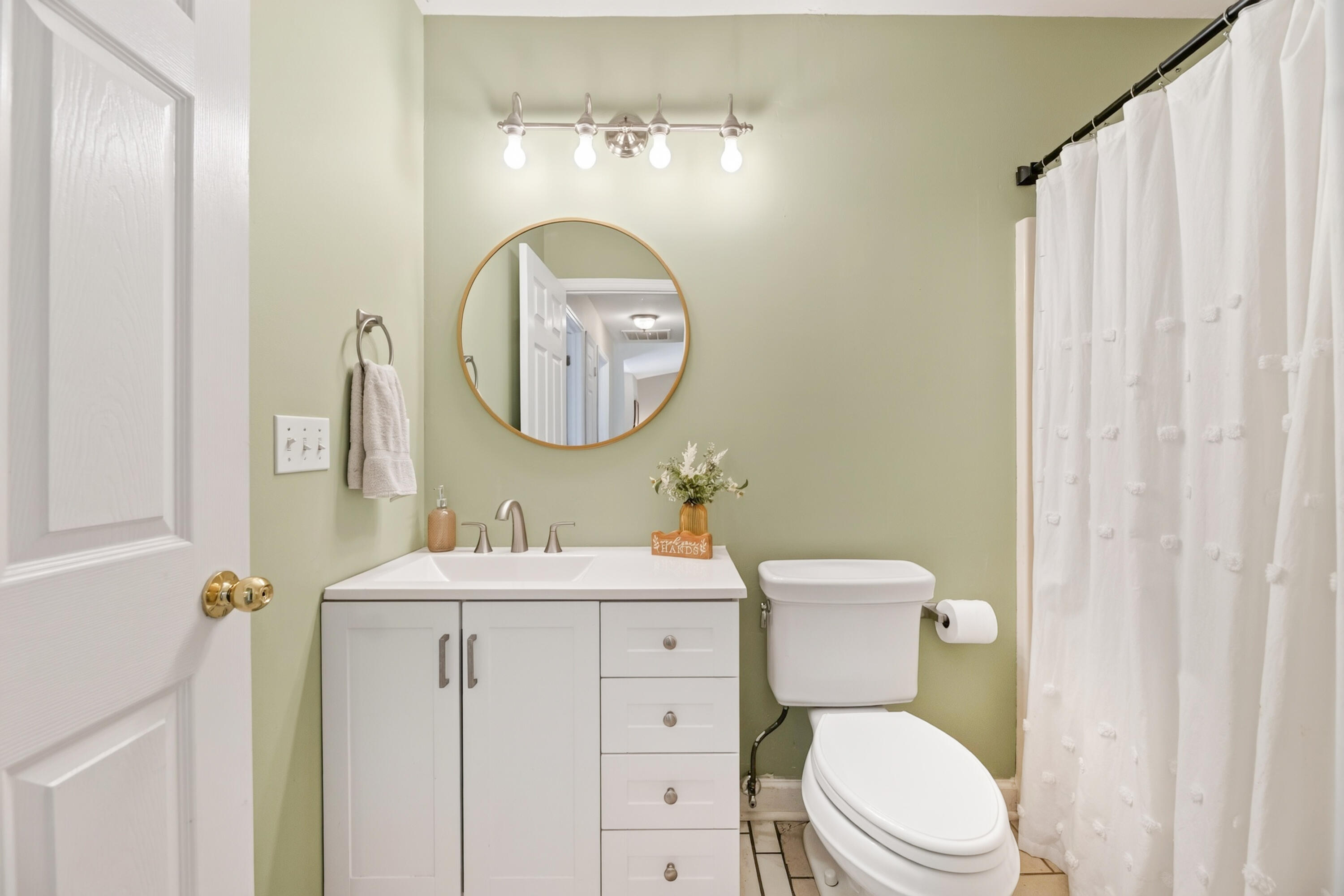 110 Persimmon Circle