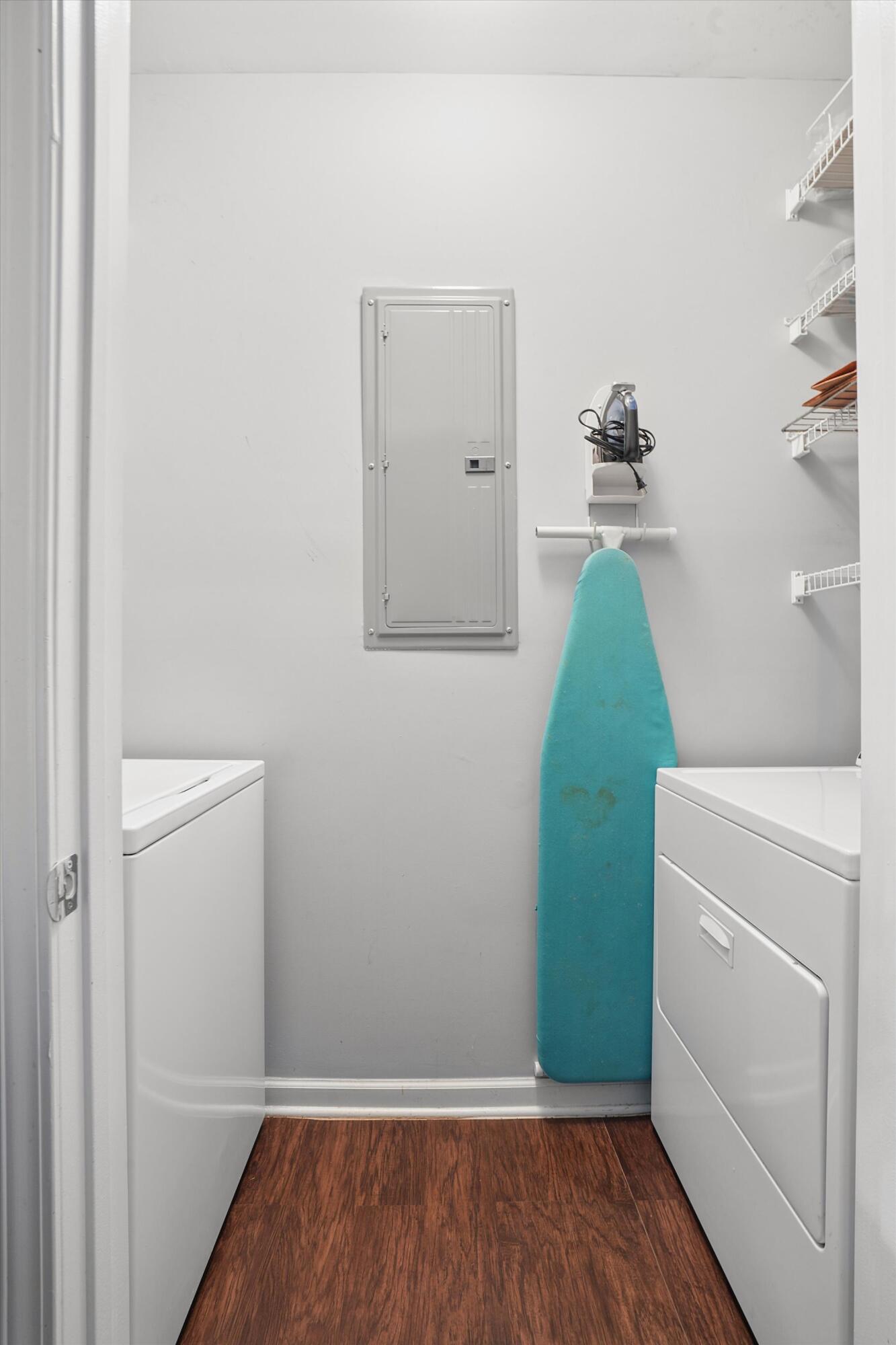 400 Bucksley Lane Unit 204