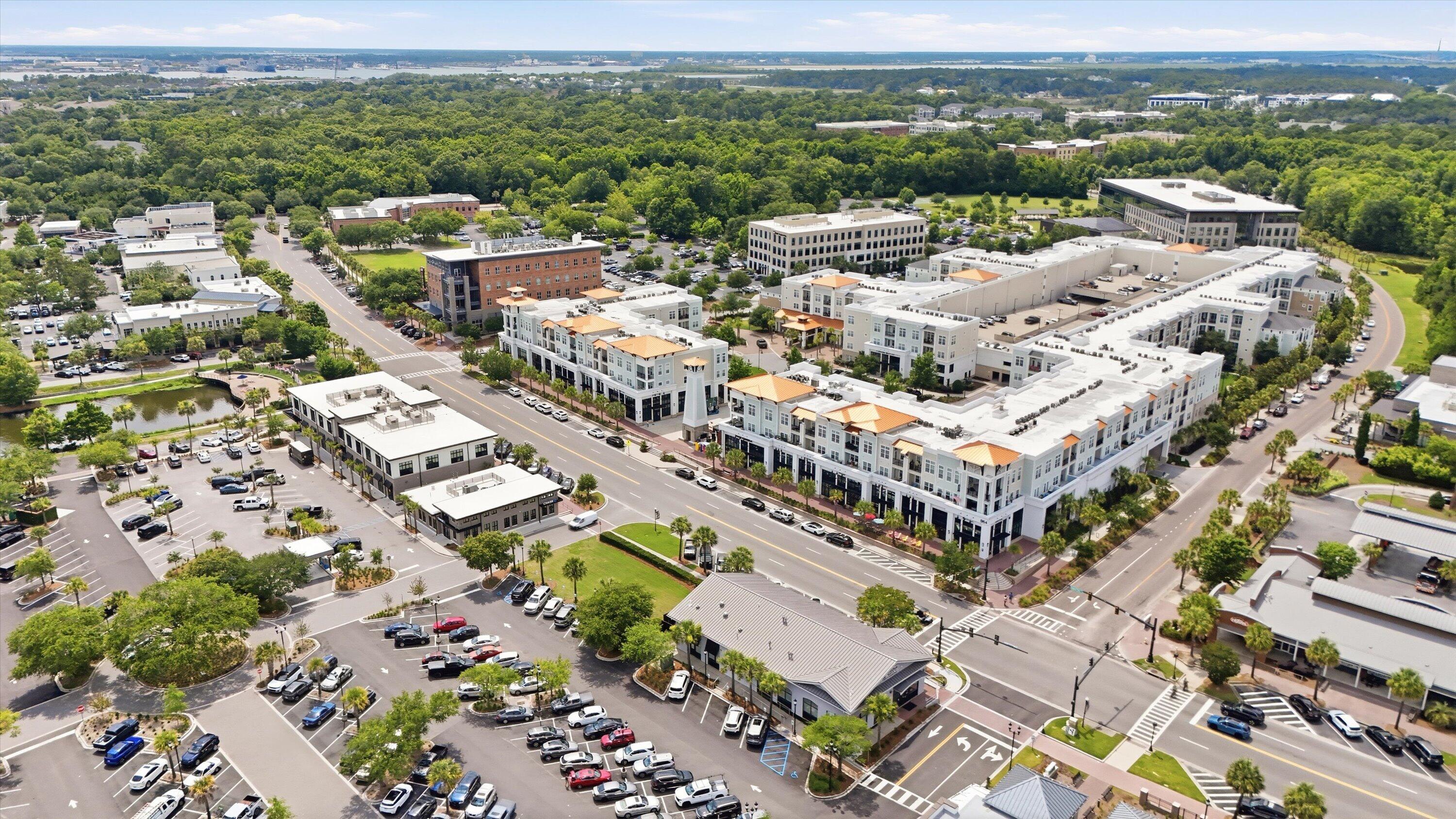 400 Bucksley Lane Unit 204