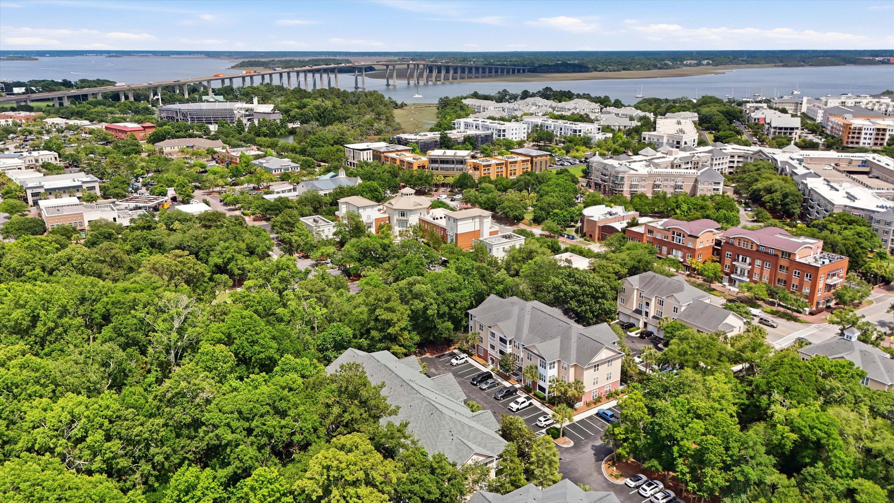 400 Bucksley Lane Unit 204