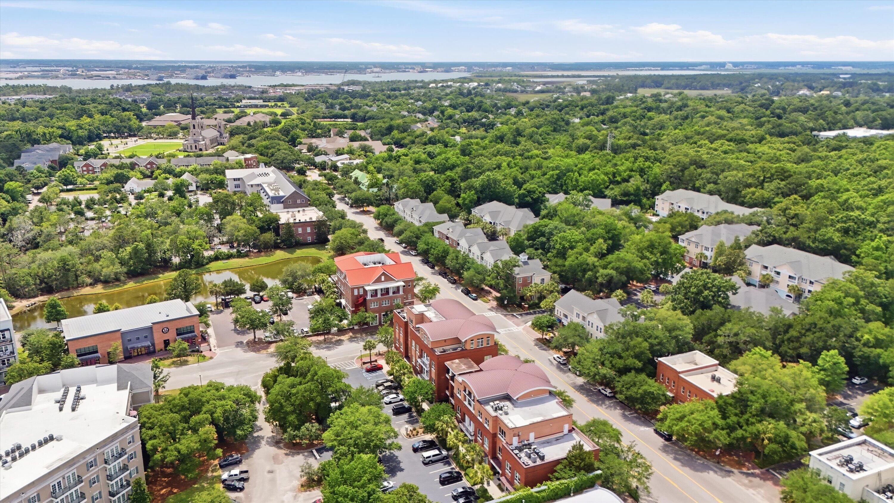 400 Bucksley Lane Unit 204