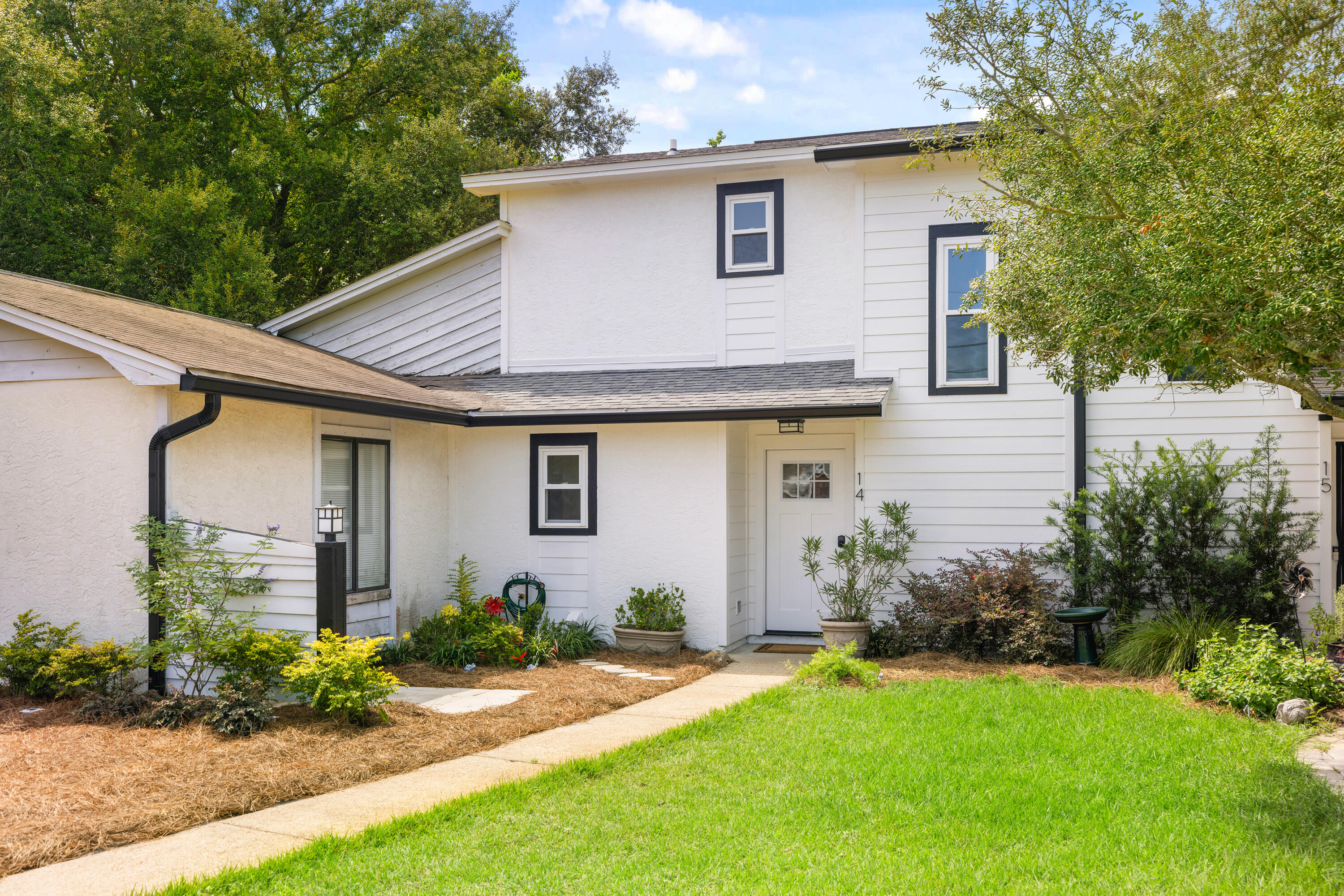 14 Pine Ridge