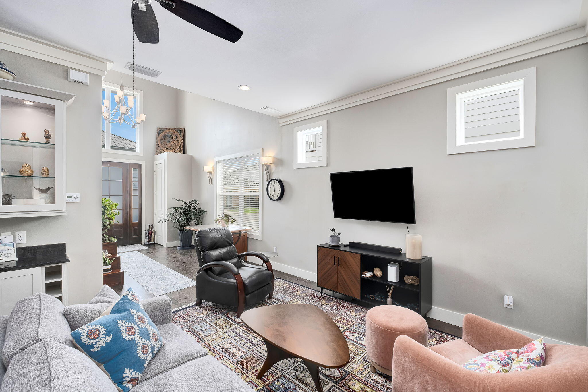 47 Saint Simon Circle