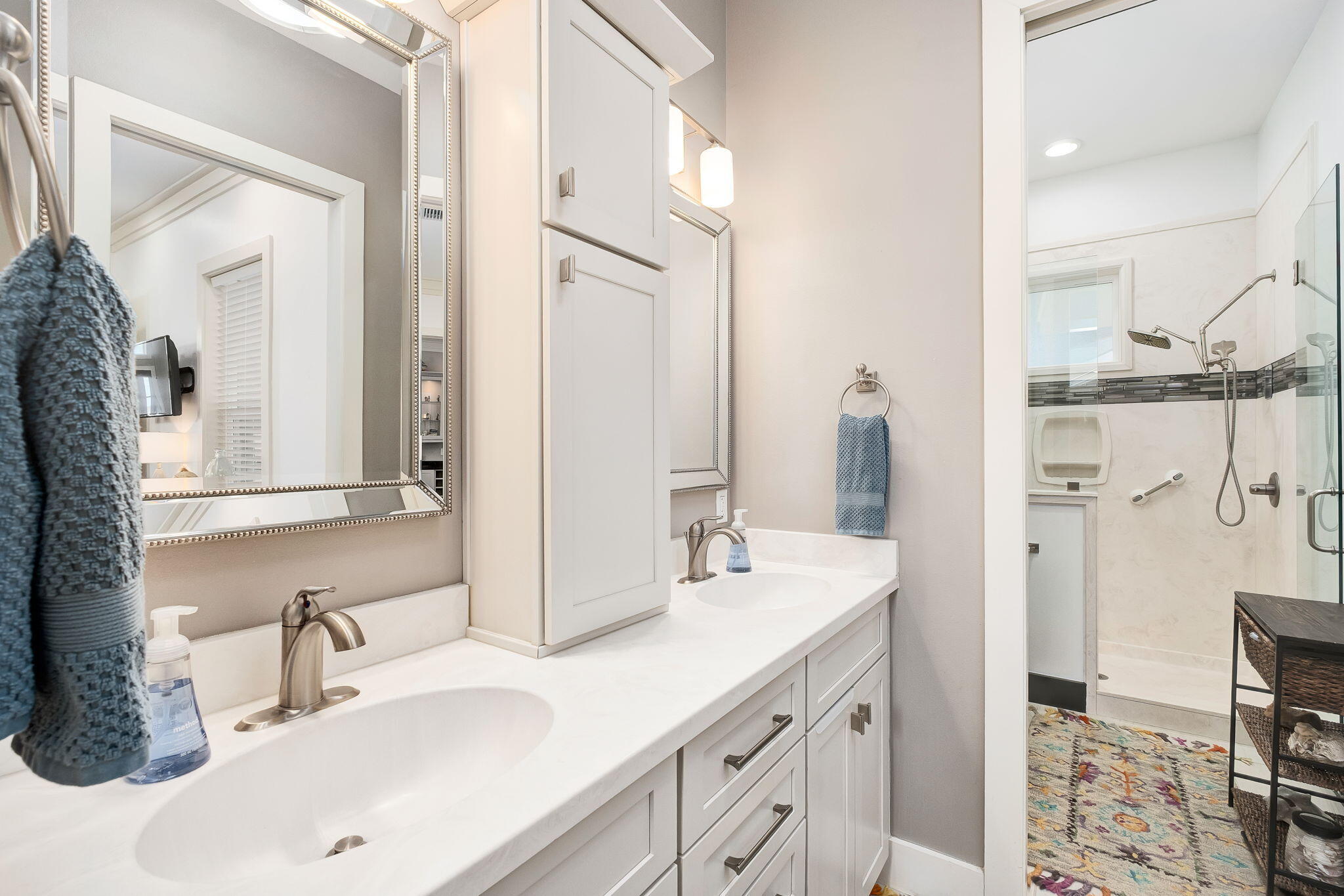 47 Saint Simon Circle
