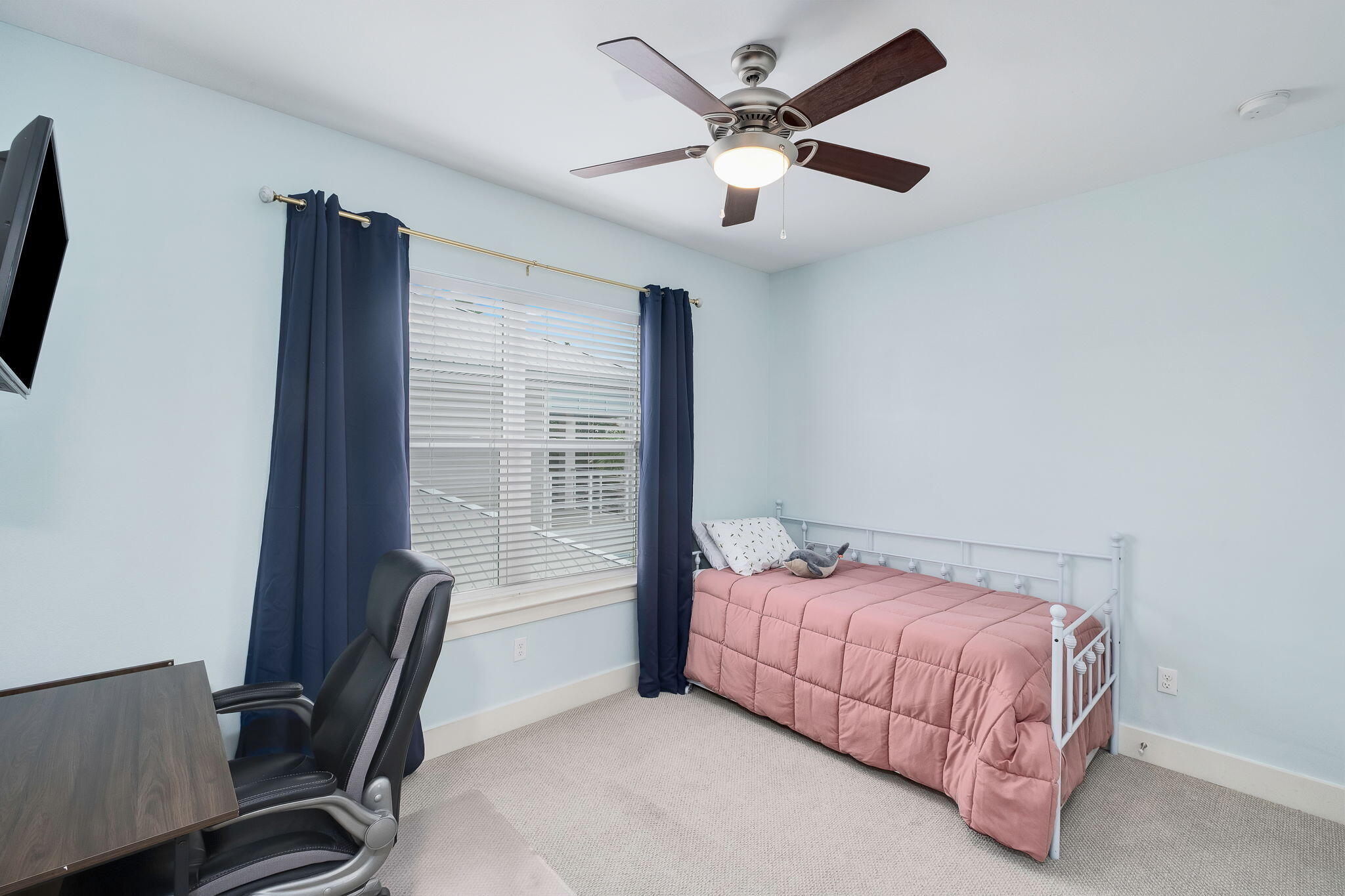 47 Saint Simon Circle