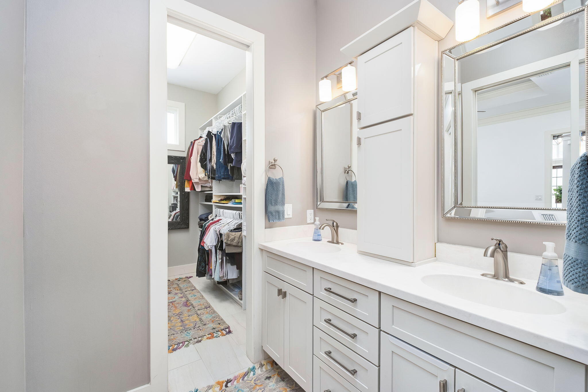47 Saint Simon Circle