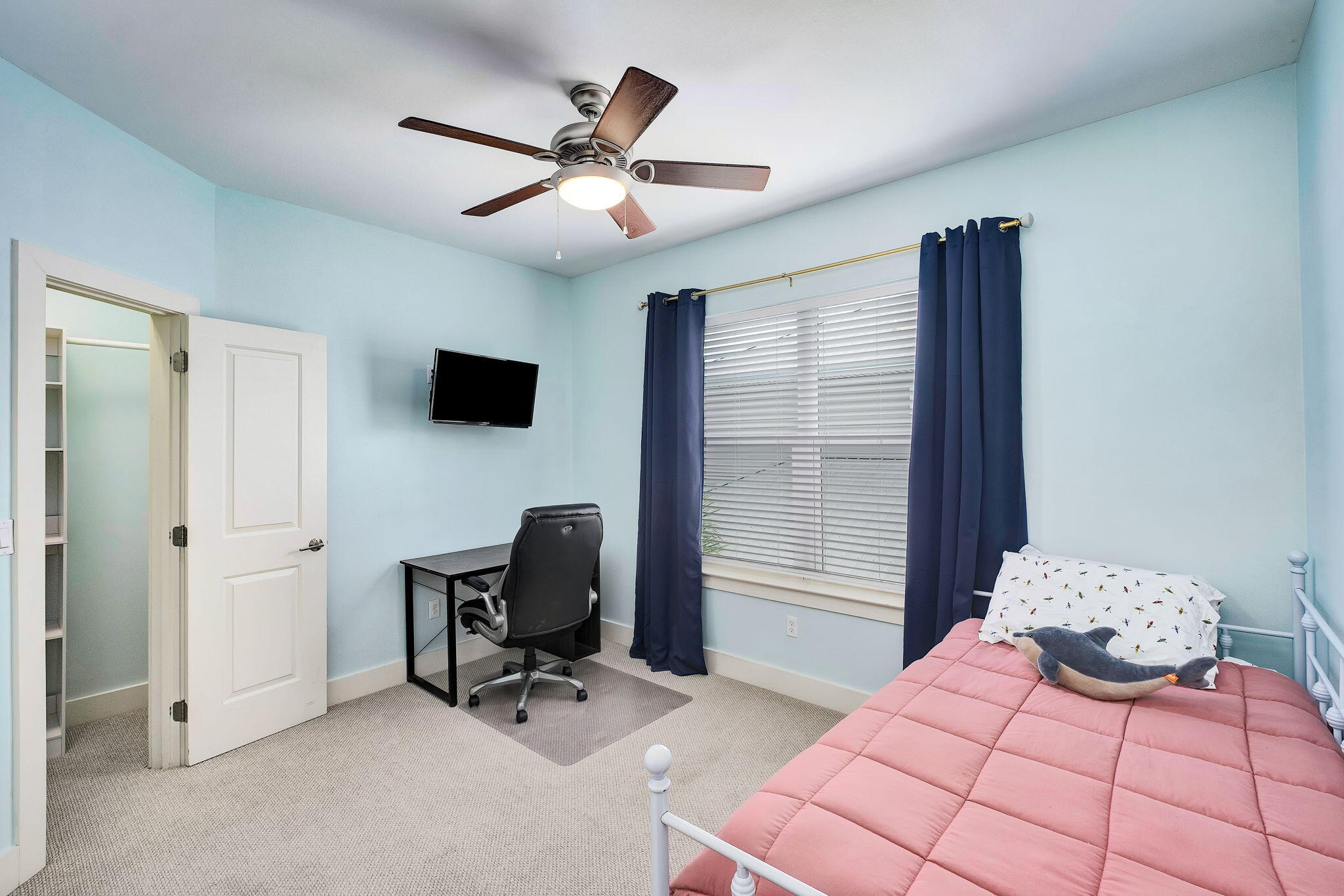 47 Saint Simon Circle