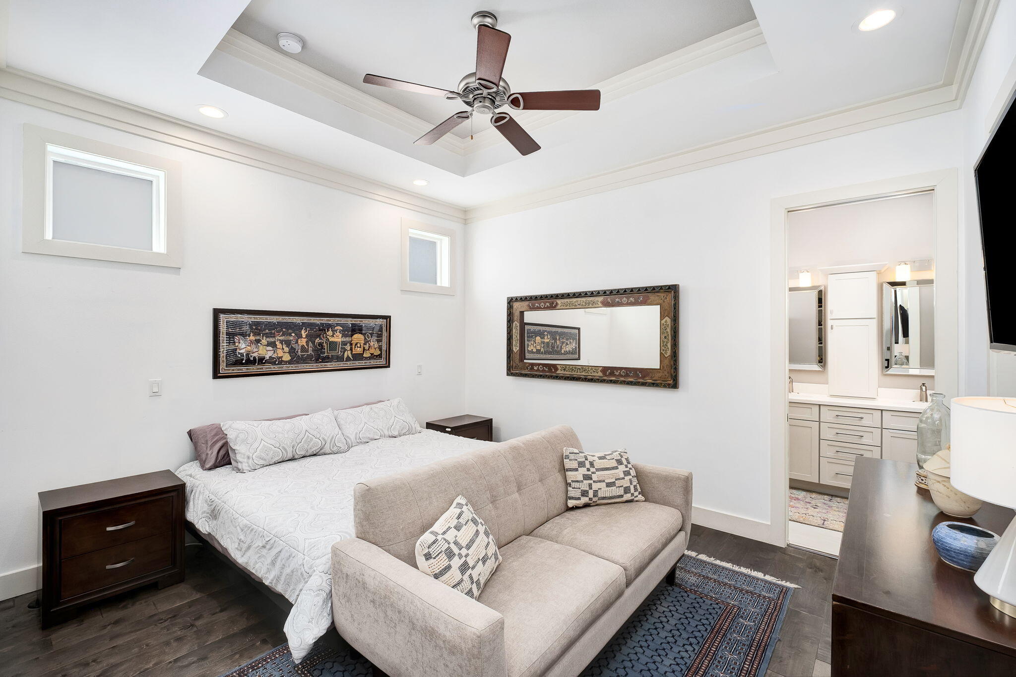 47 Saint Simon Circle