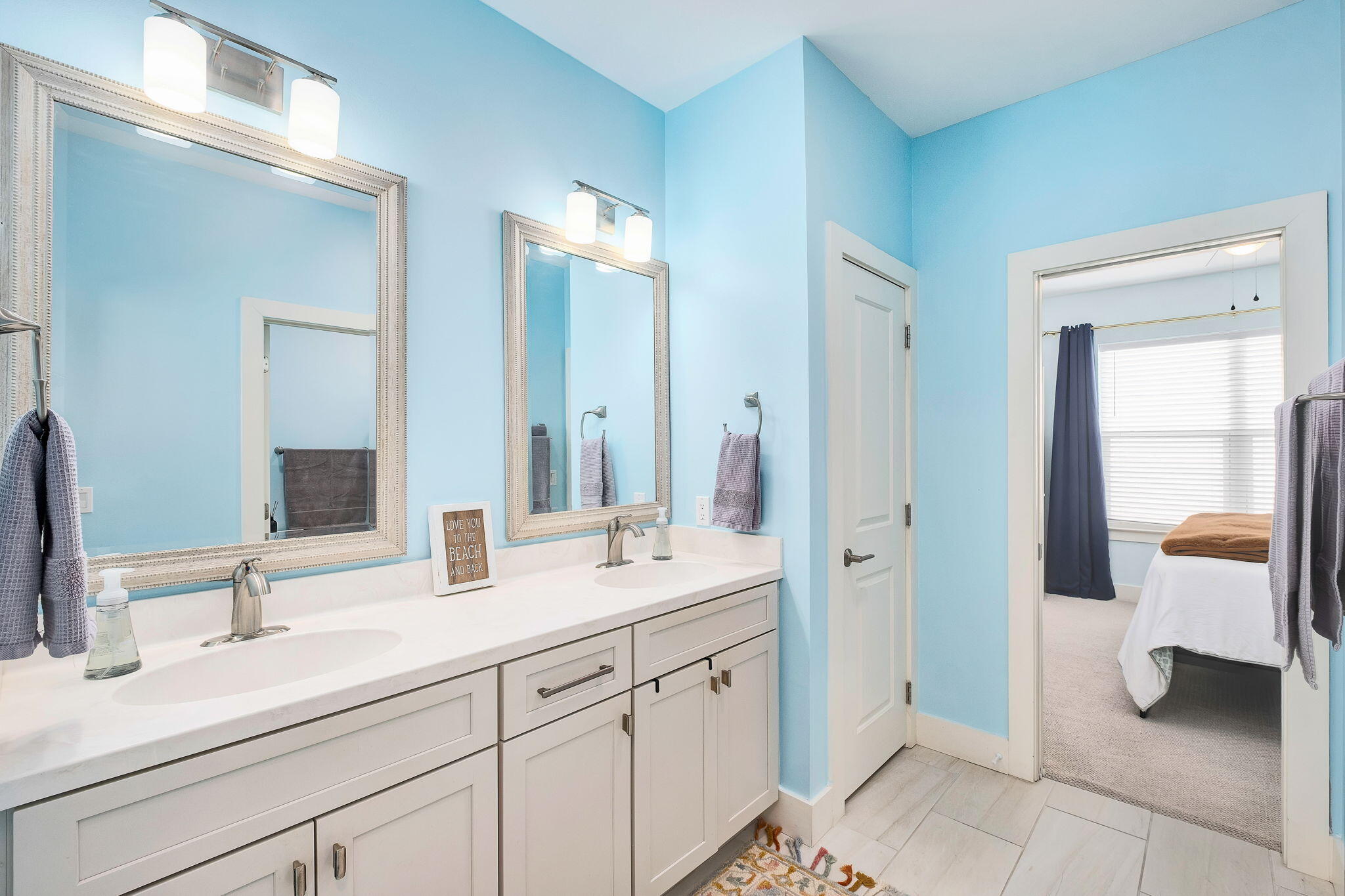 47 Saint Simon Circle