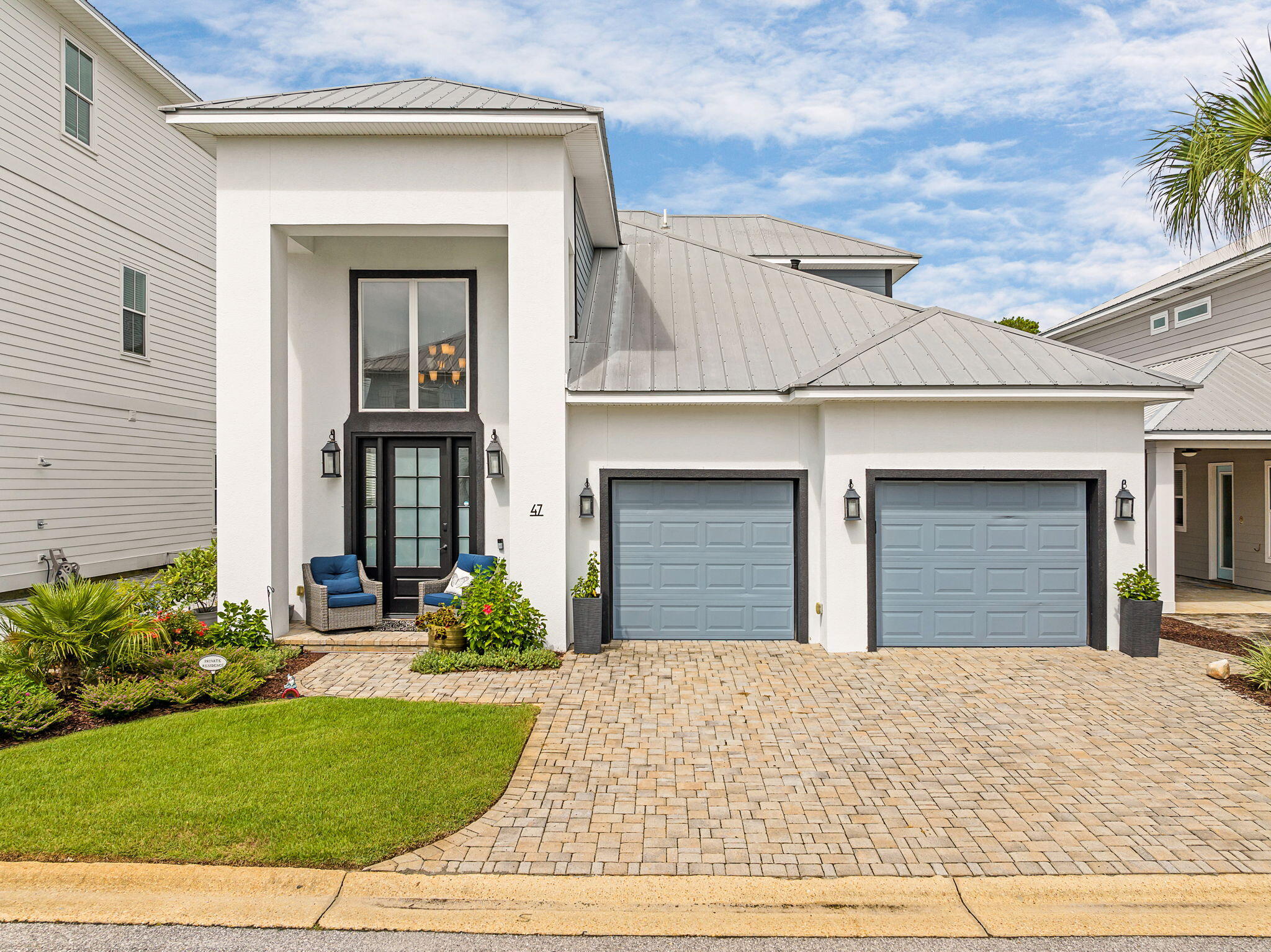 47 Saint Simon Circle