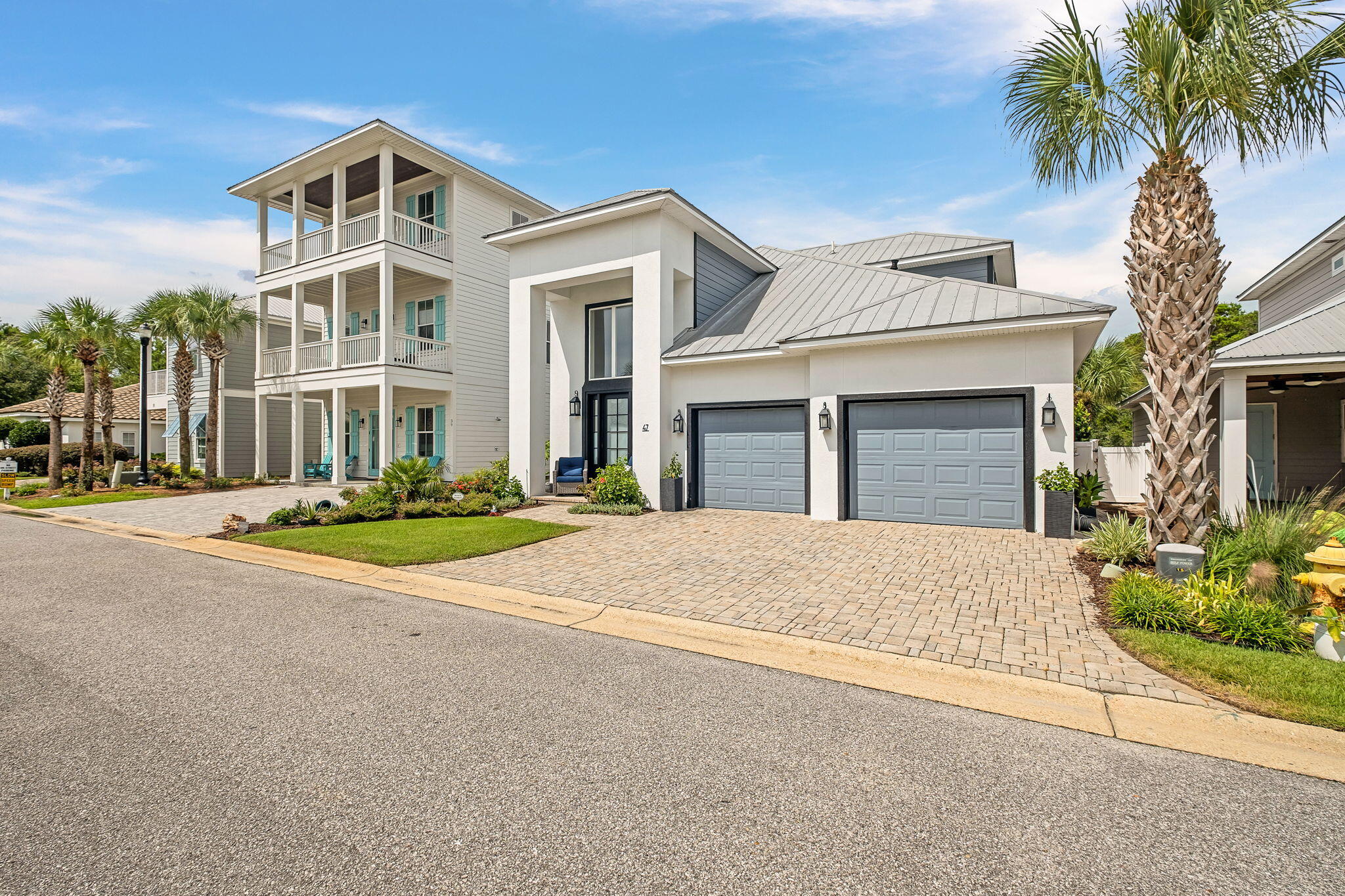 47 Saint Simon Circle