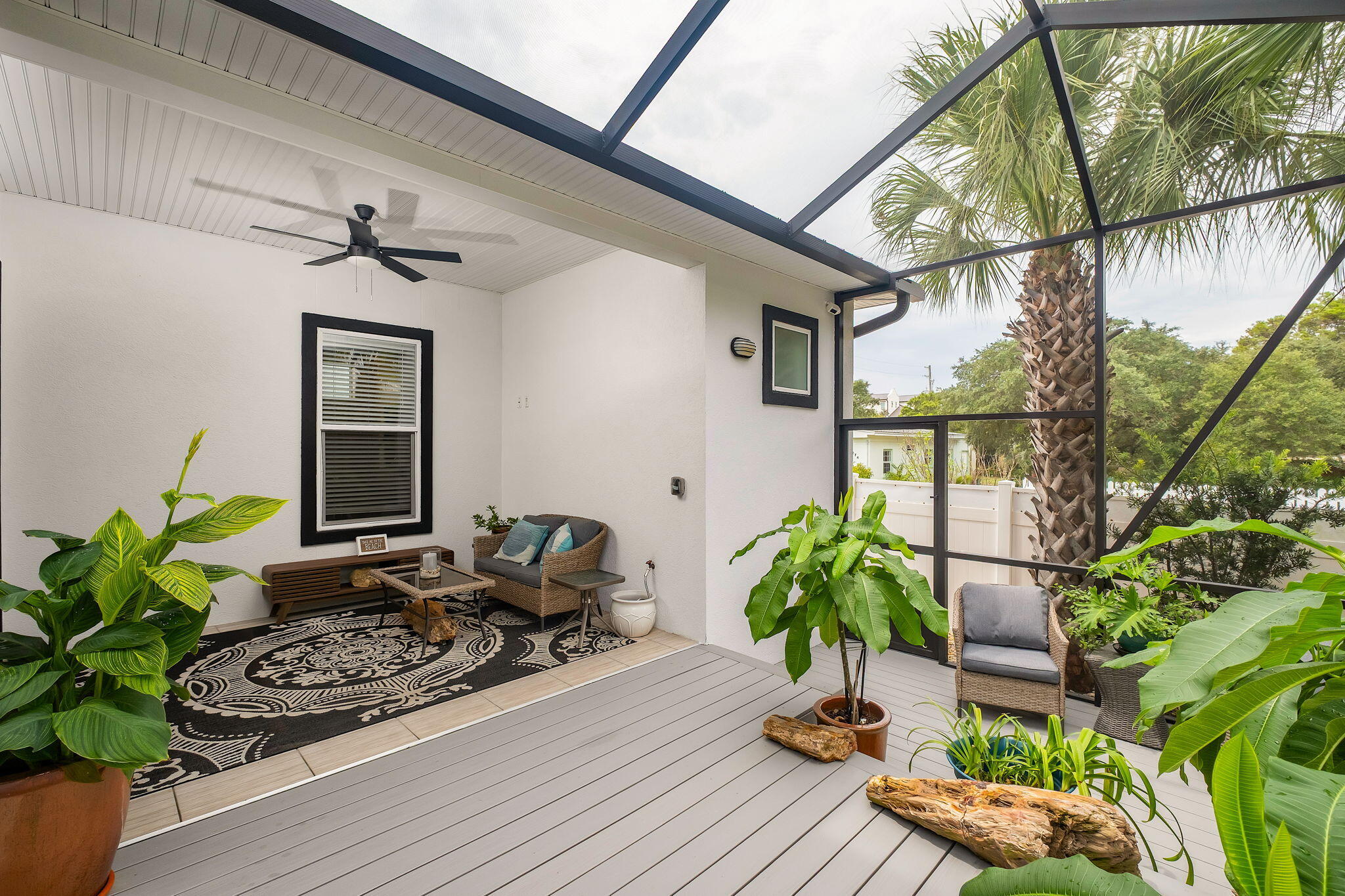 47 Saint Simon Circle
