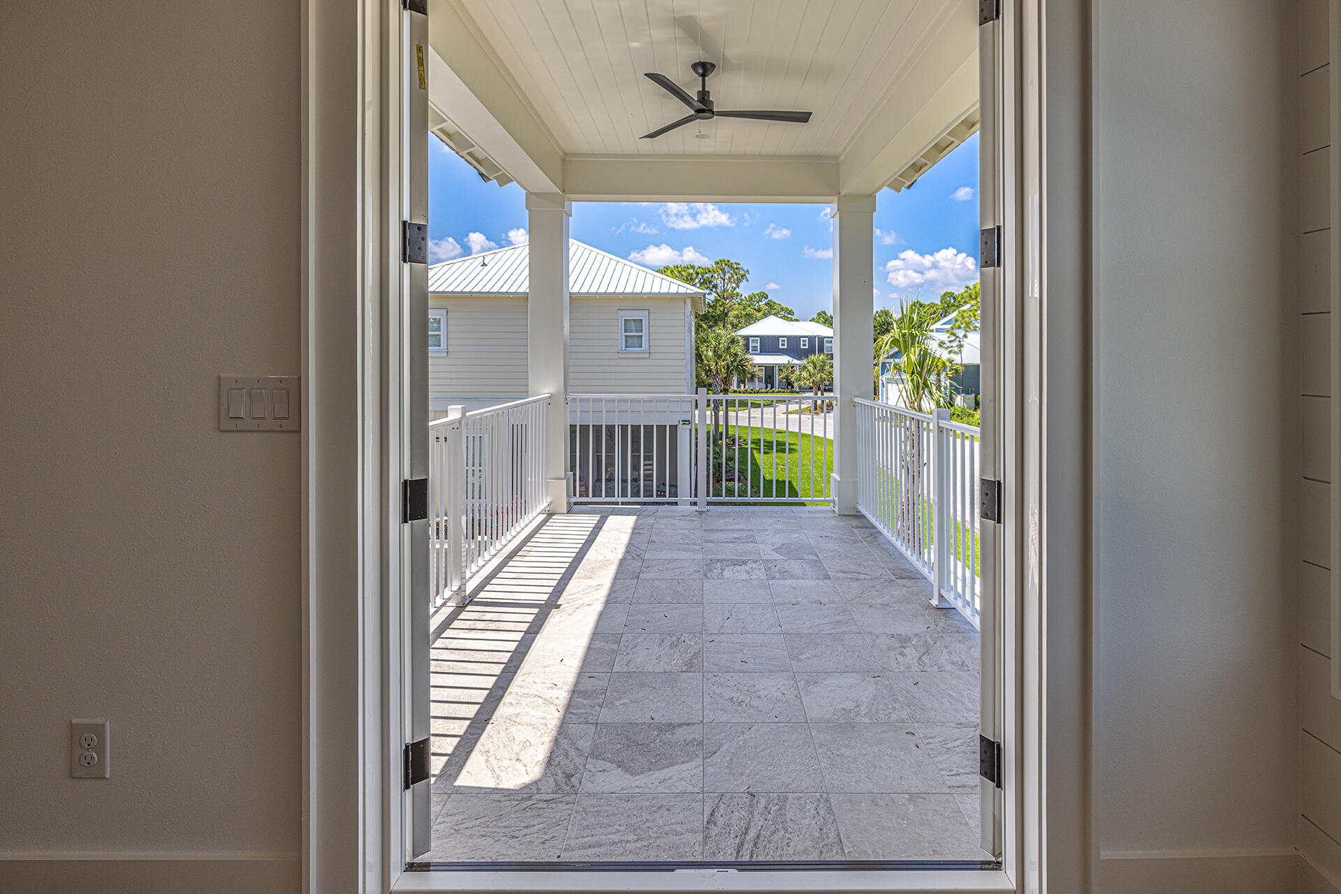 160 Lakeland Drive