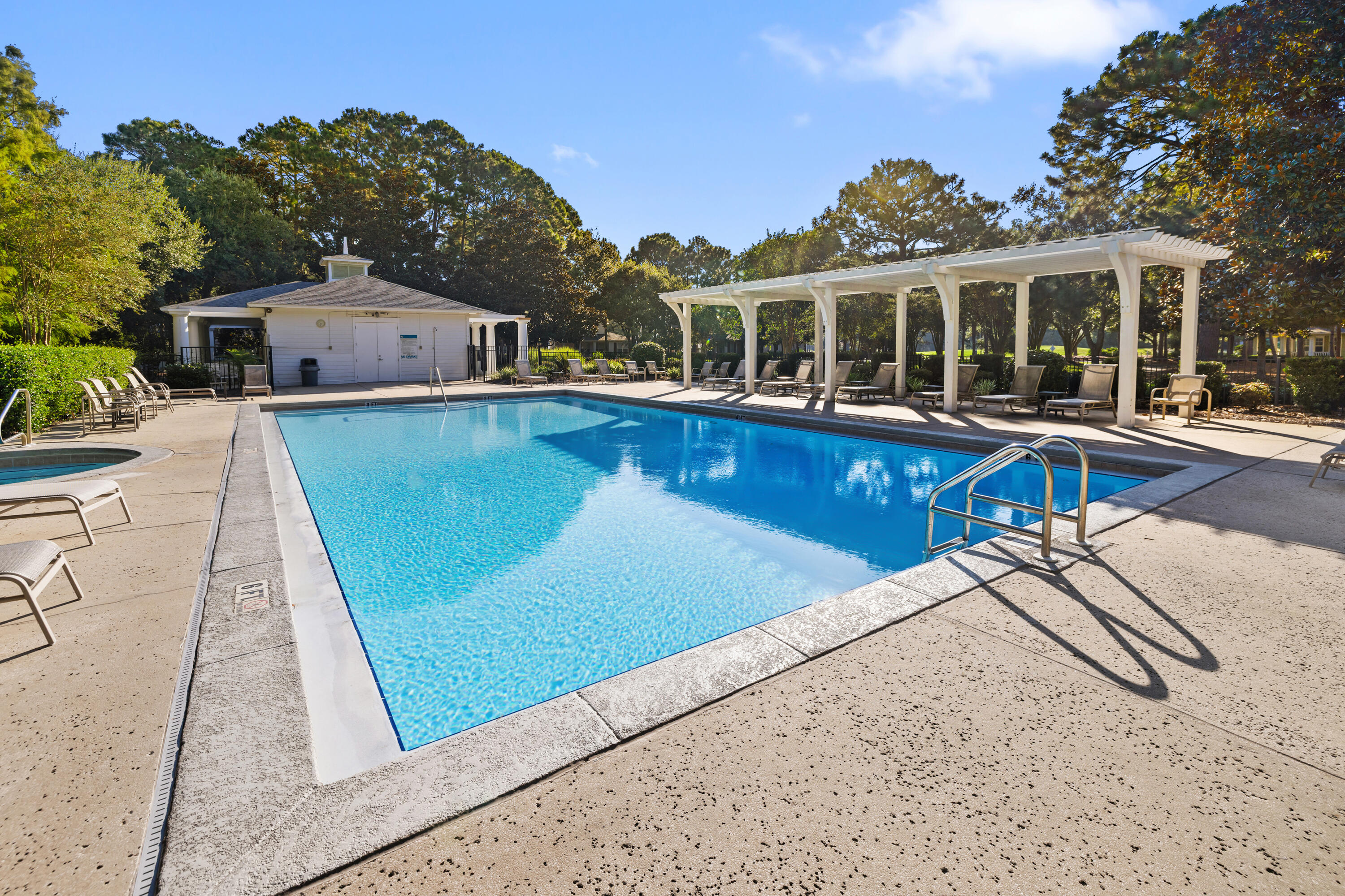 1303 Laurel Way