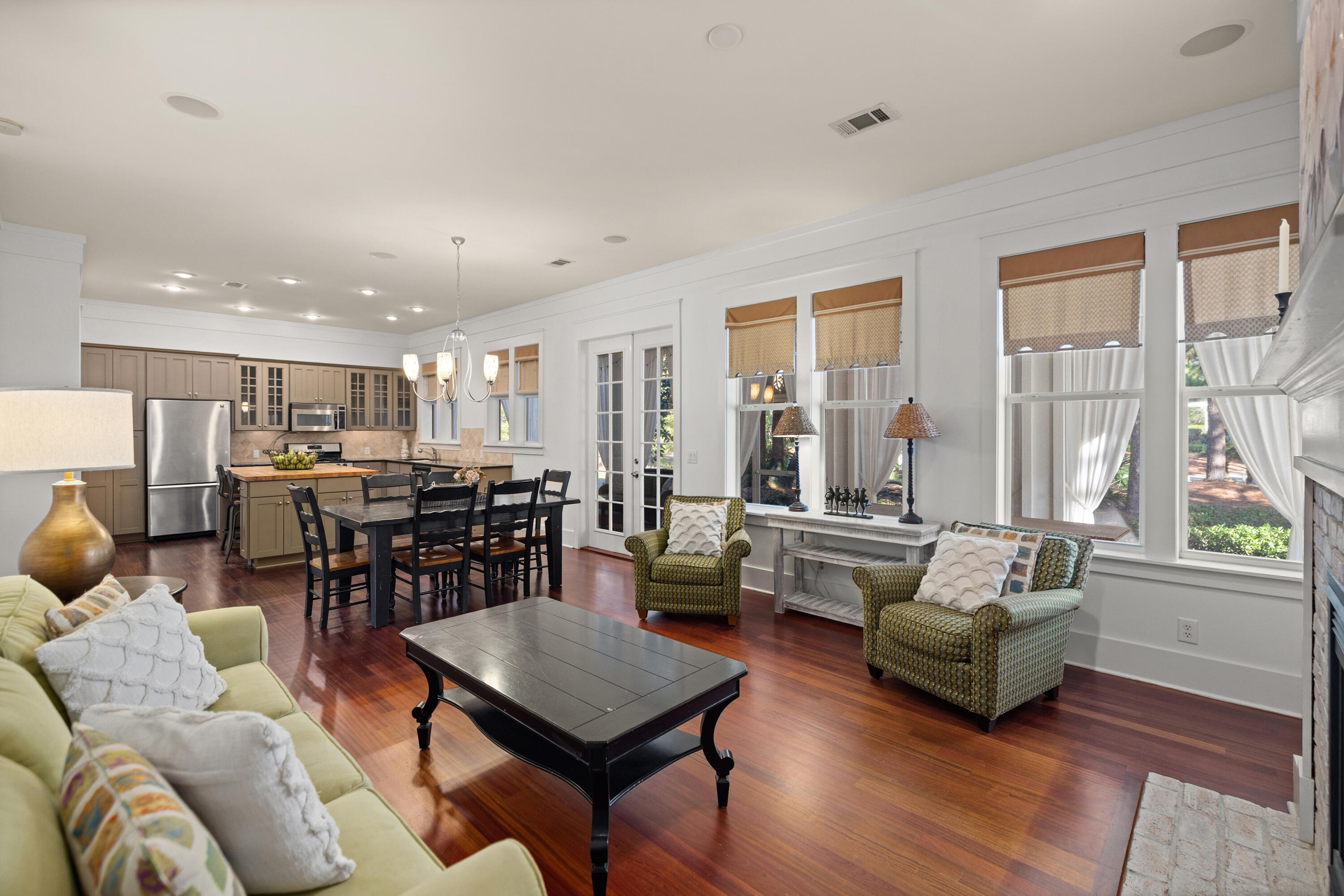 1303 Laurel Way