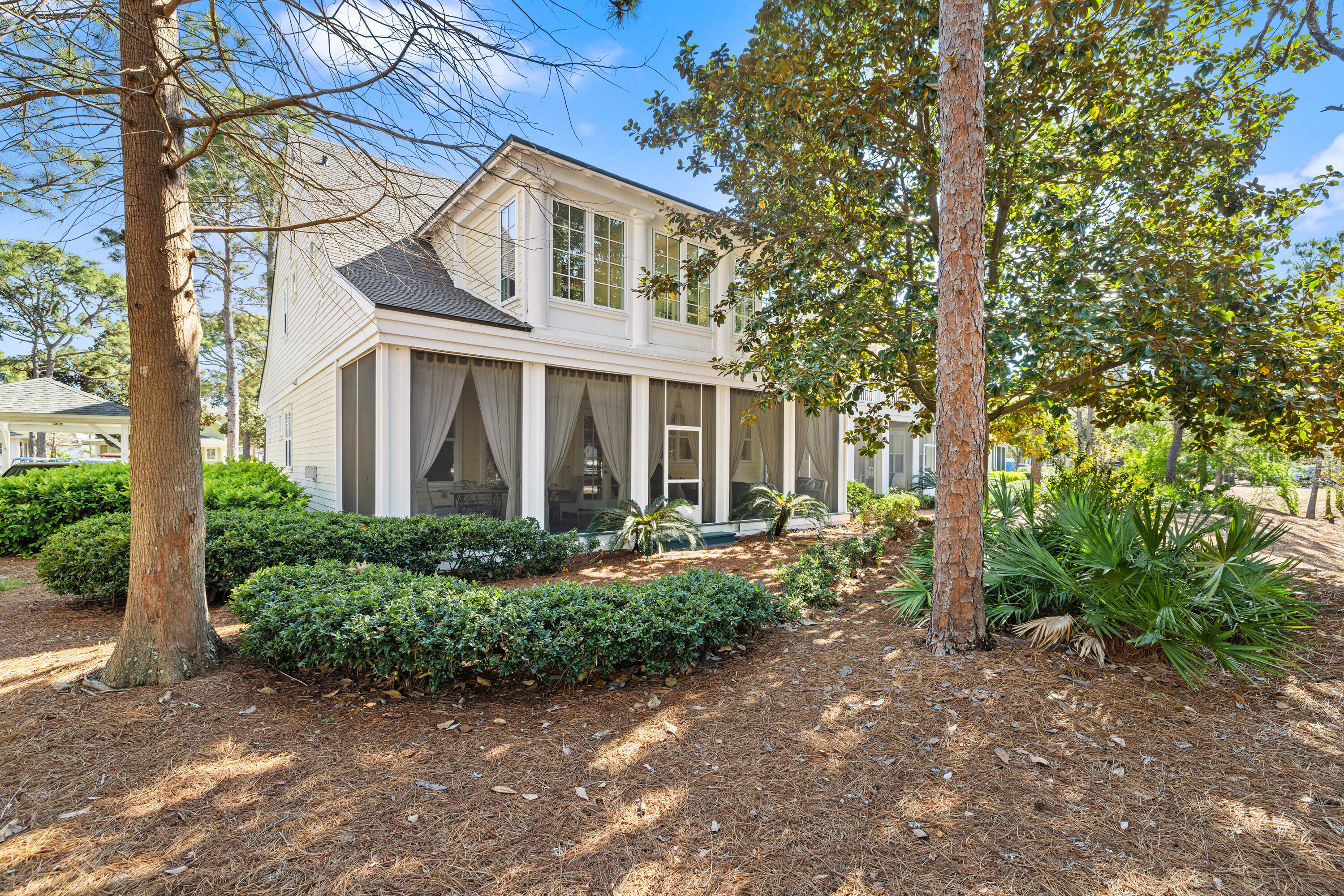 1303 Laurel Way