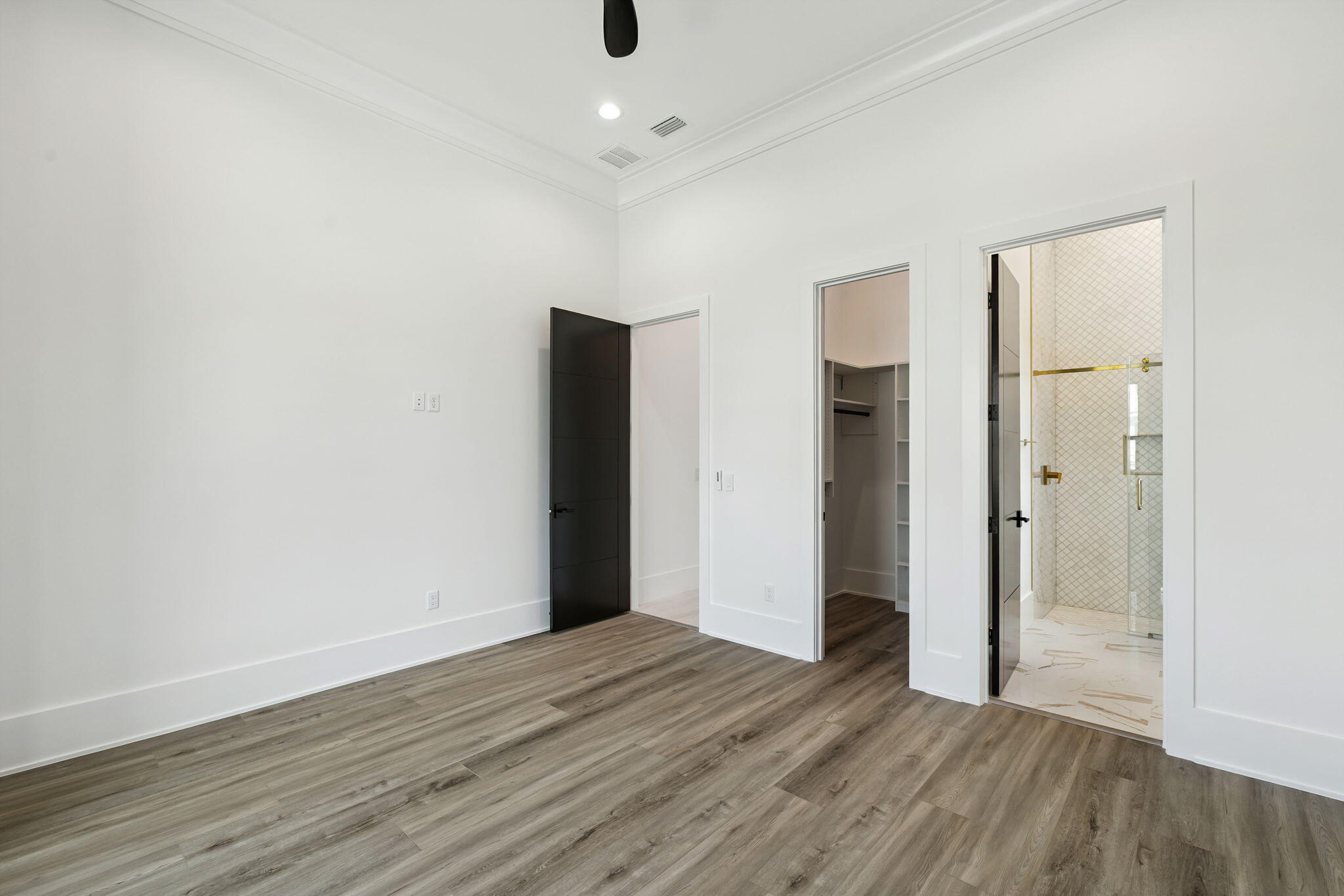 48 E Beach Drive