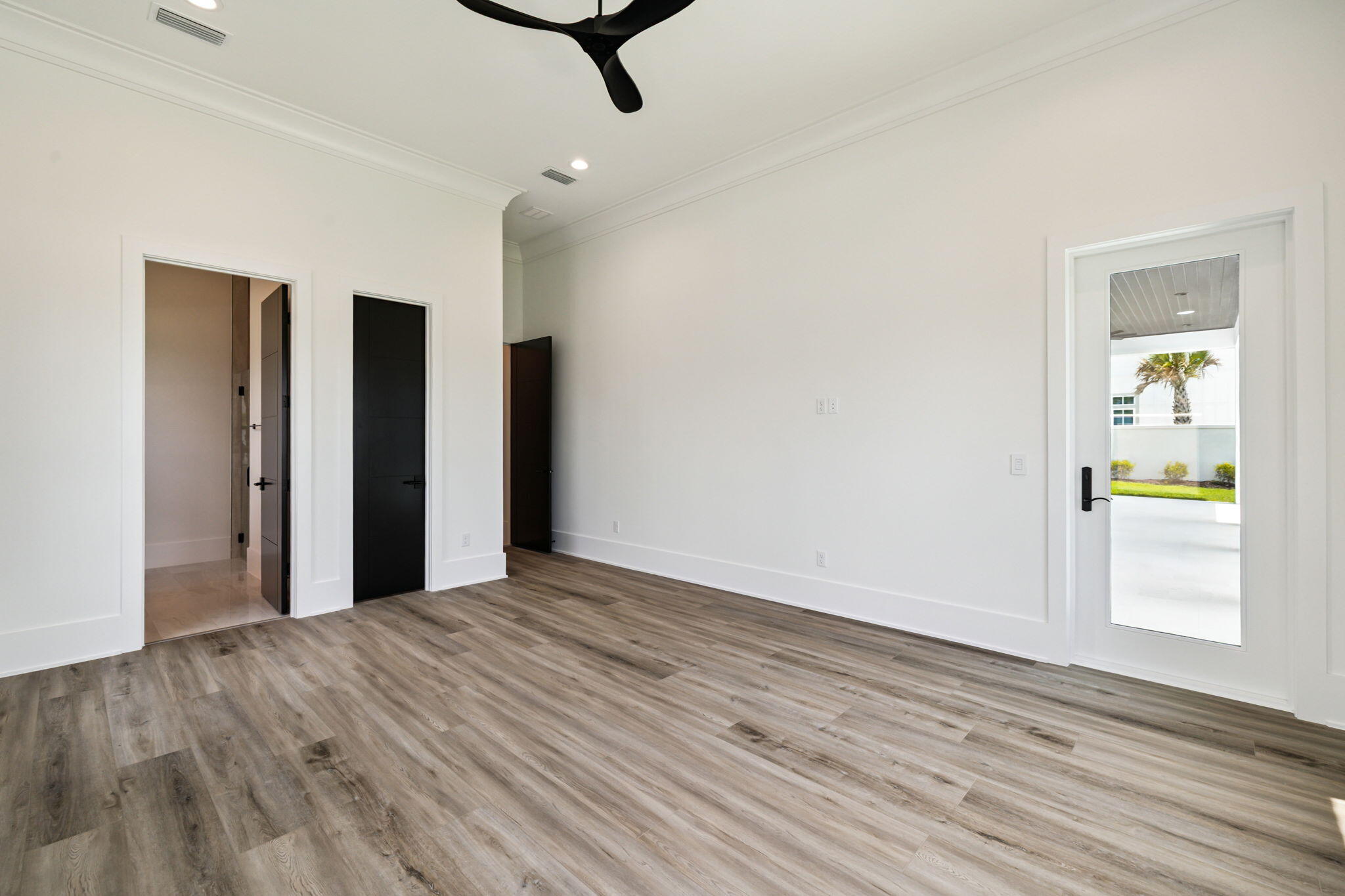 48 E Beach Drive