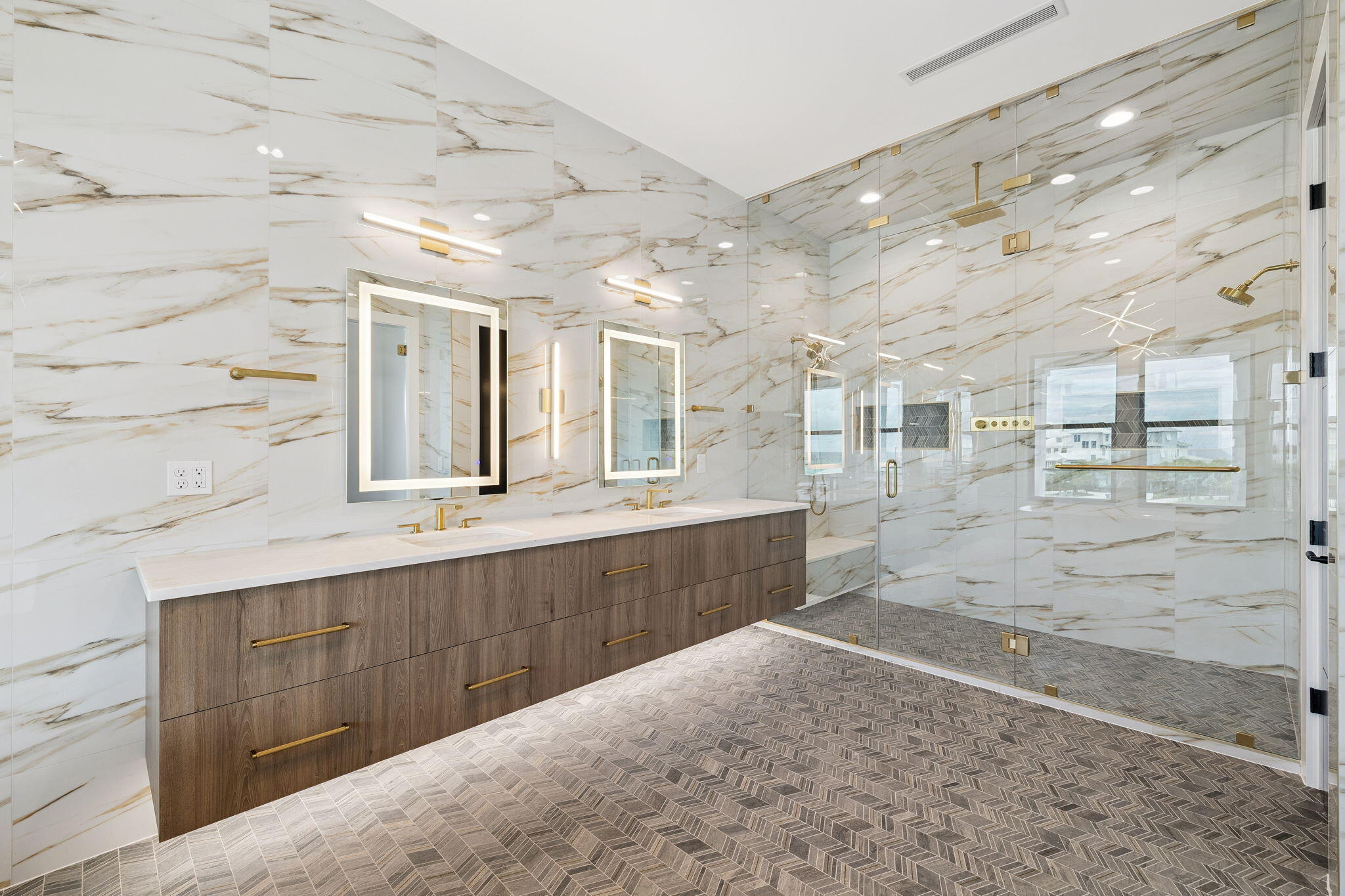 48 E Beach Drive