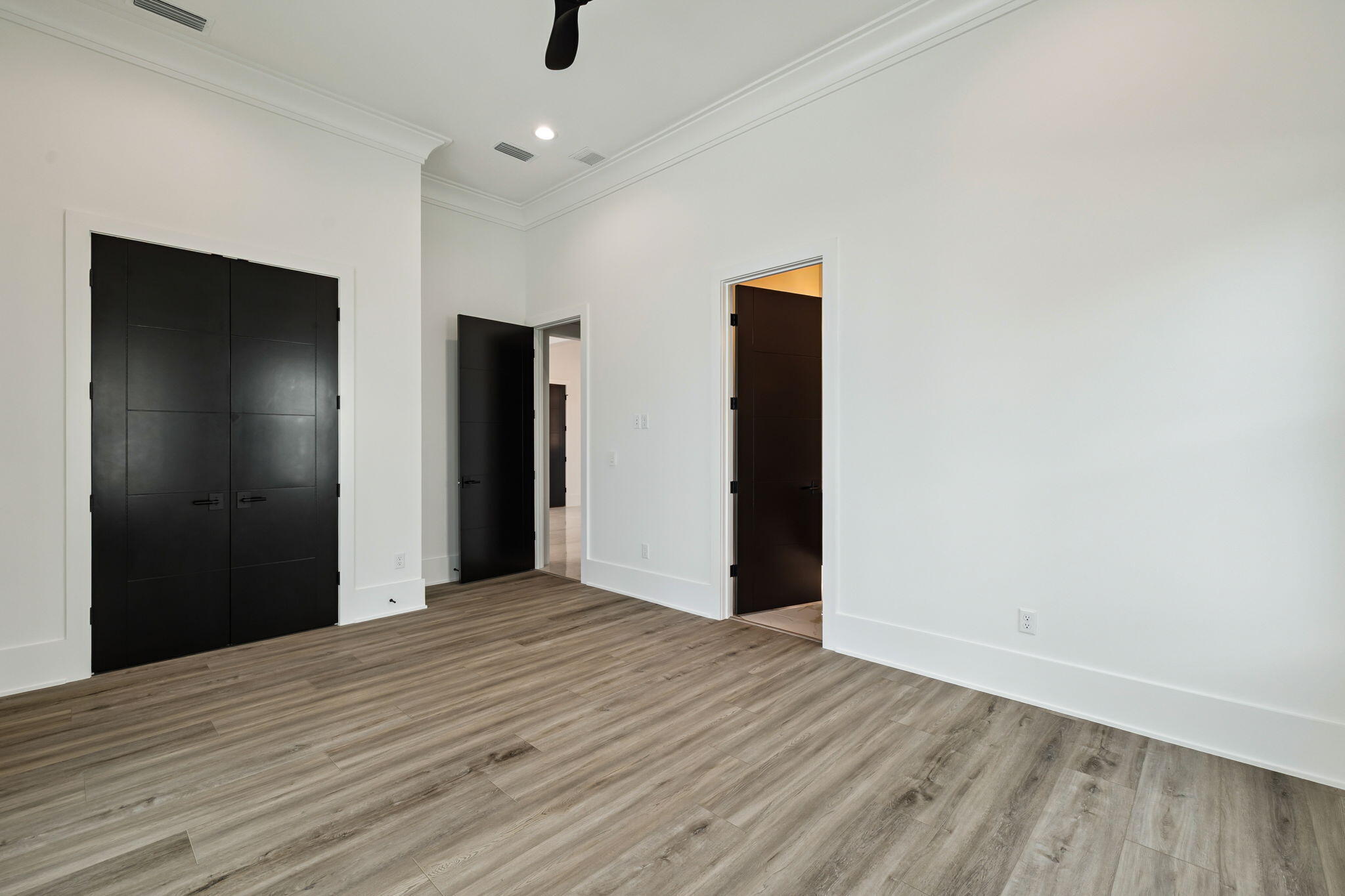 48 E Beach Drive