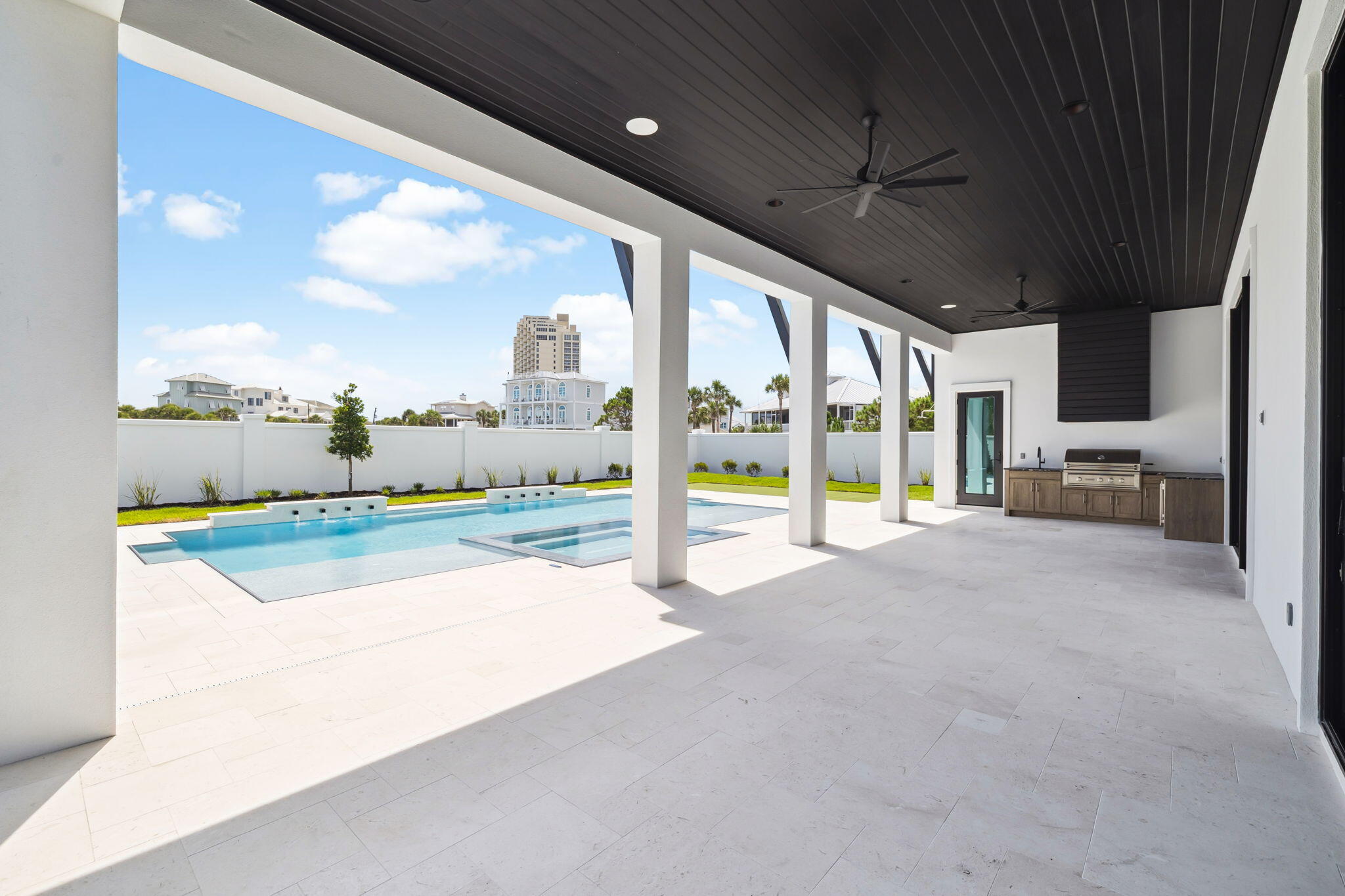 48 E Beach Drive
