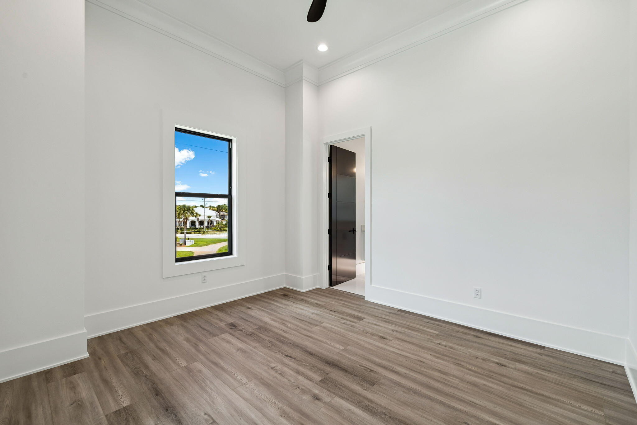 48 E Beach Drive