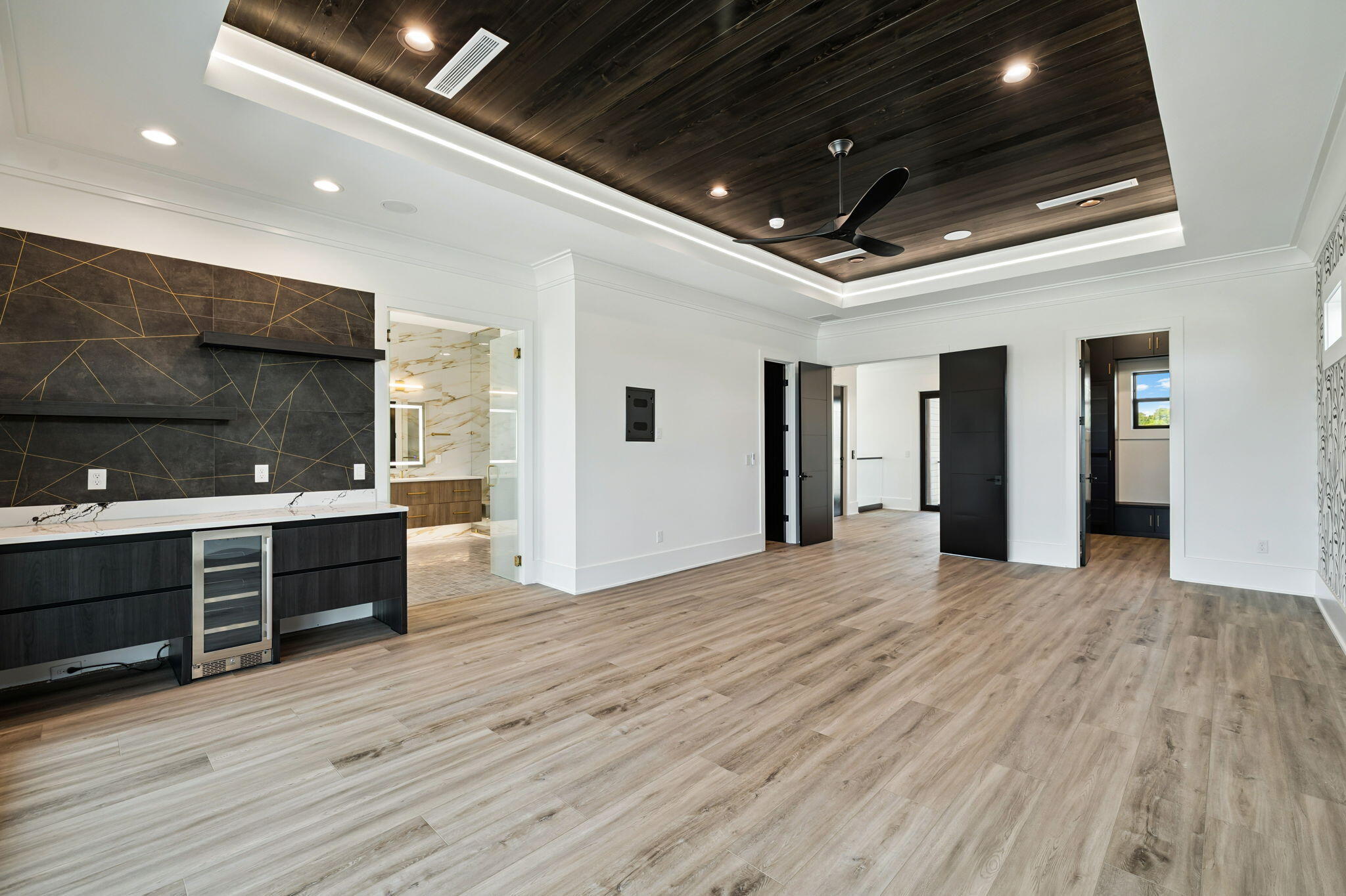 48 E Beach Drive