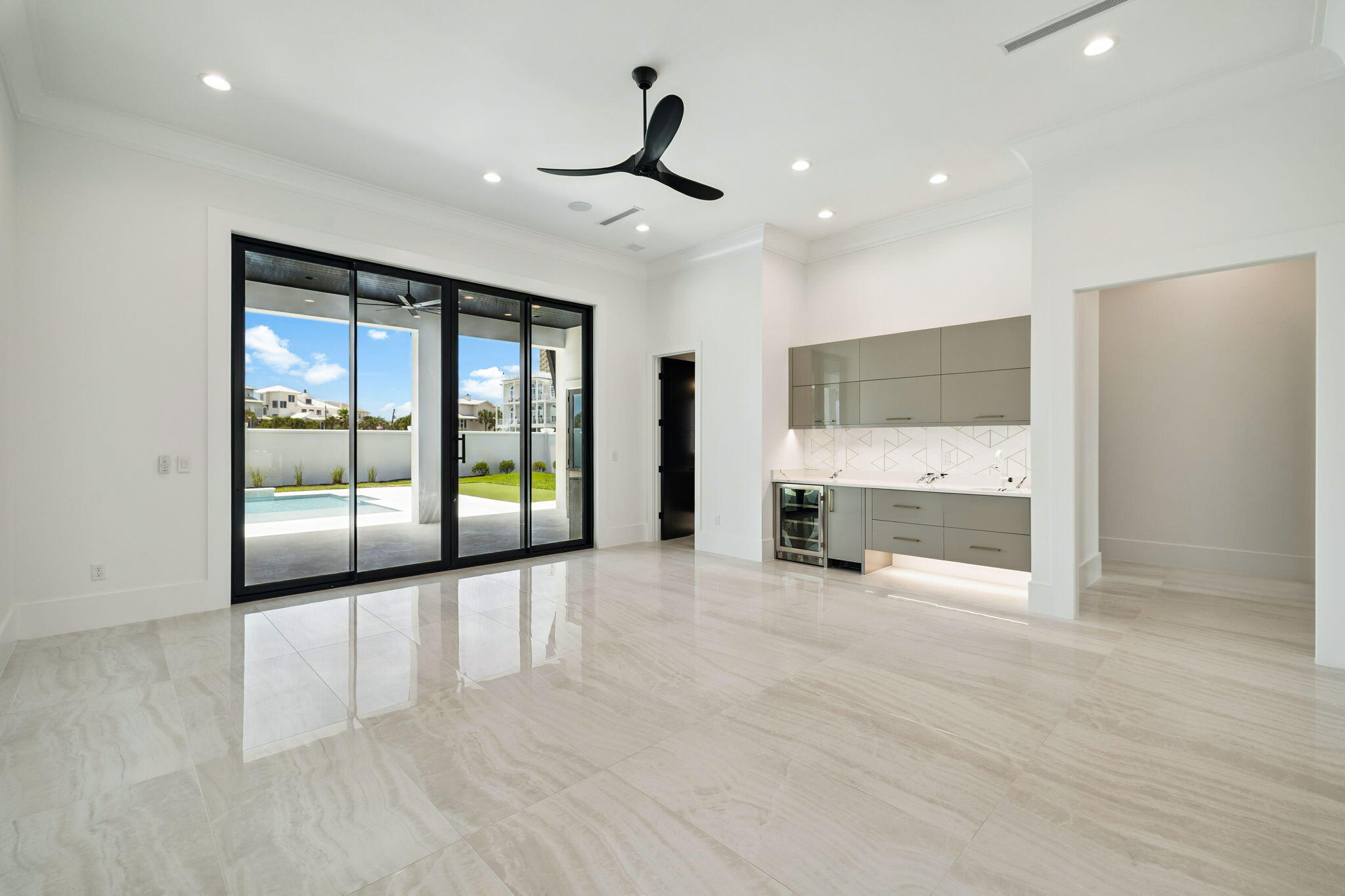 48 E Beach Drive