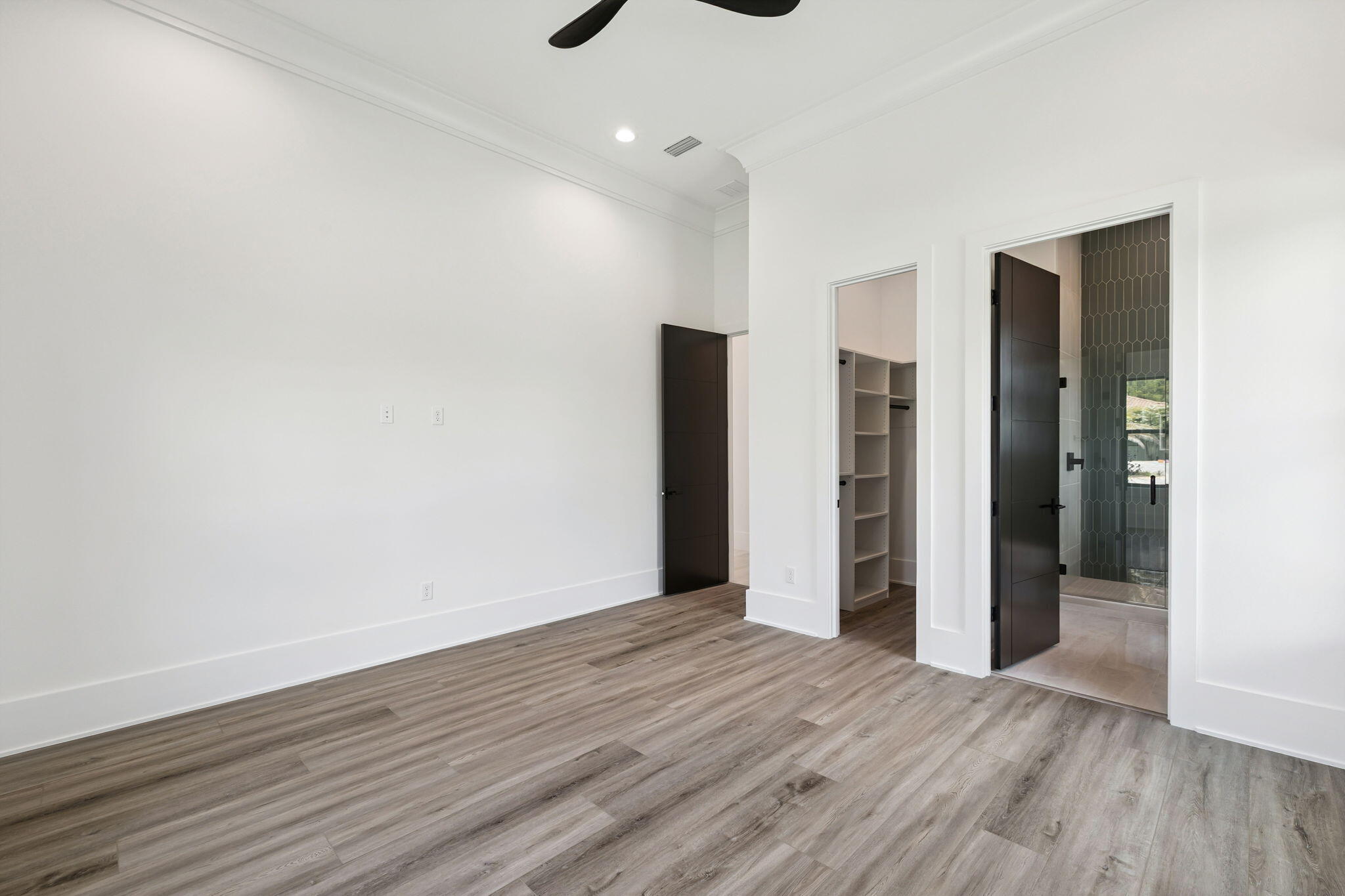 48 E Beach Drive