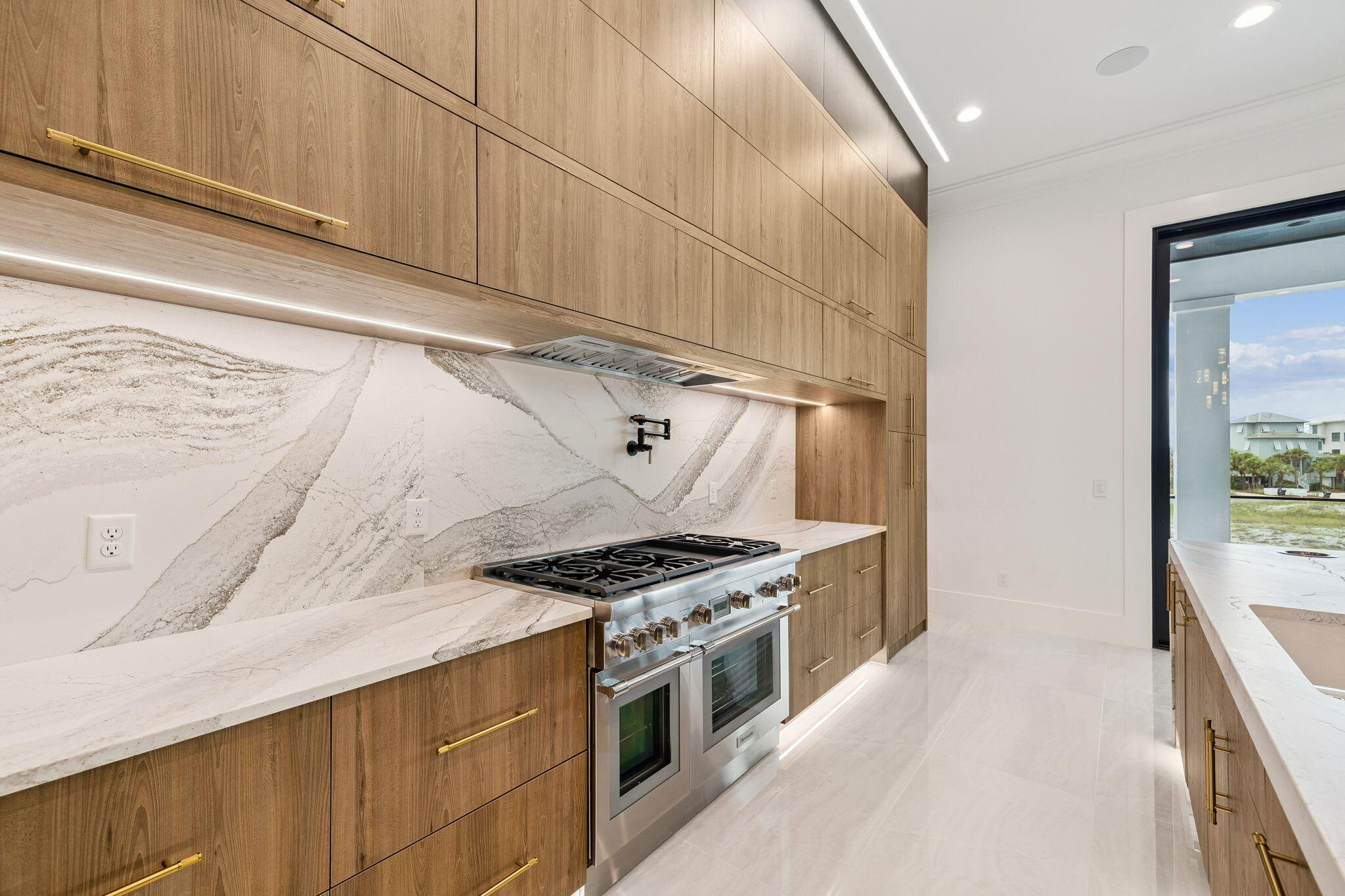 48 E Beach Drive