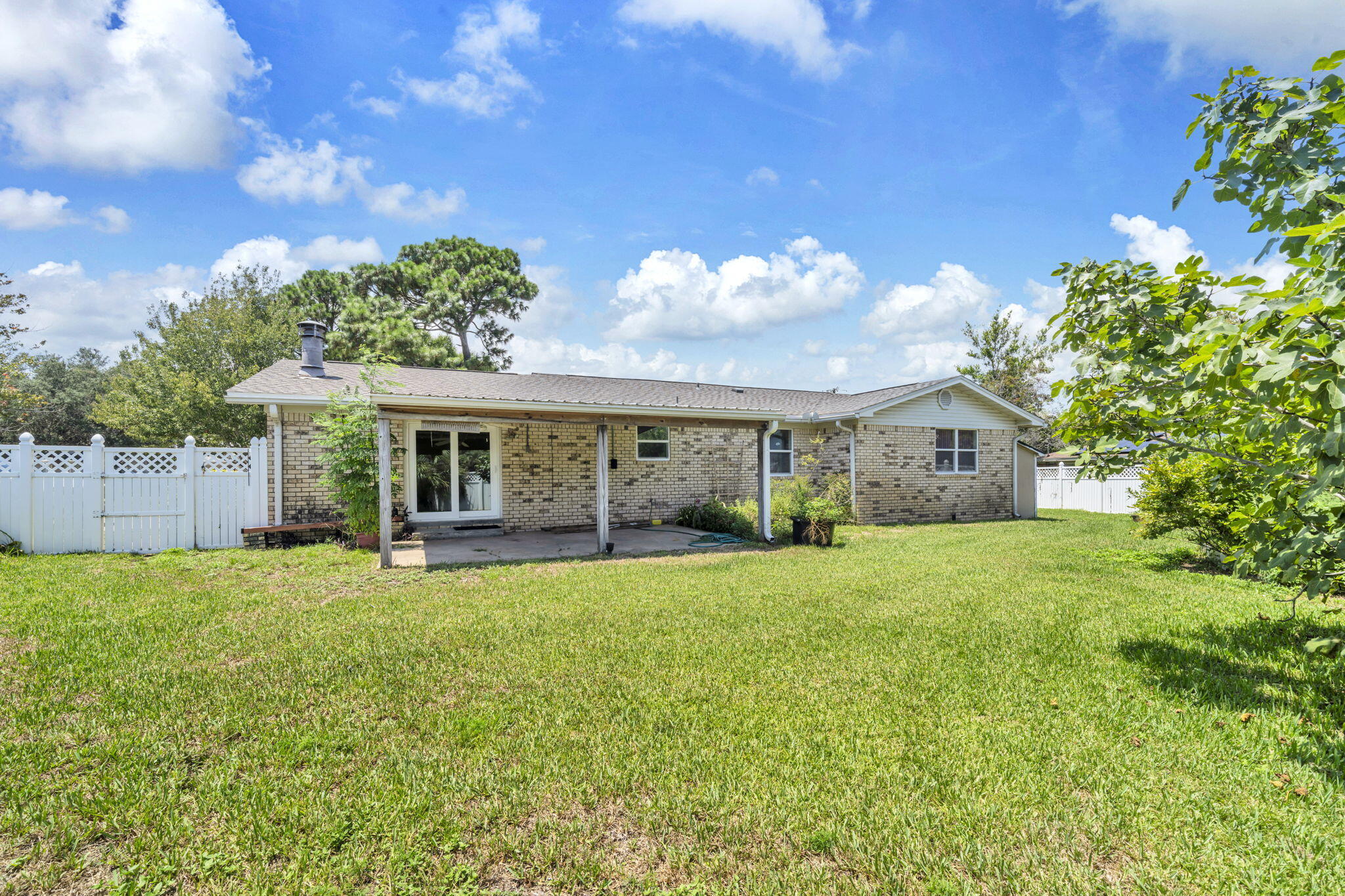 748 Spring Lake Drive