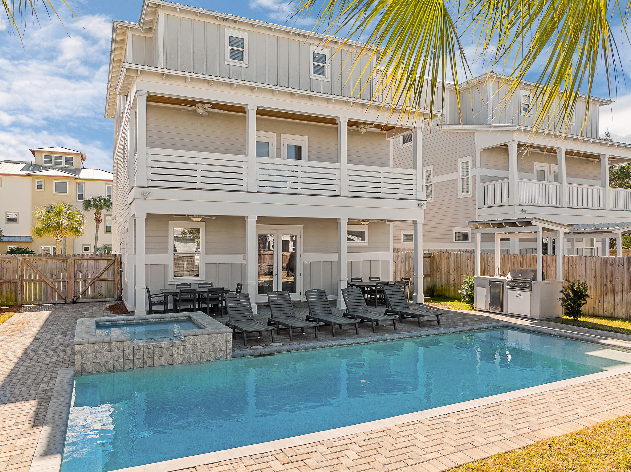 36 W Palm Beach Street