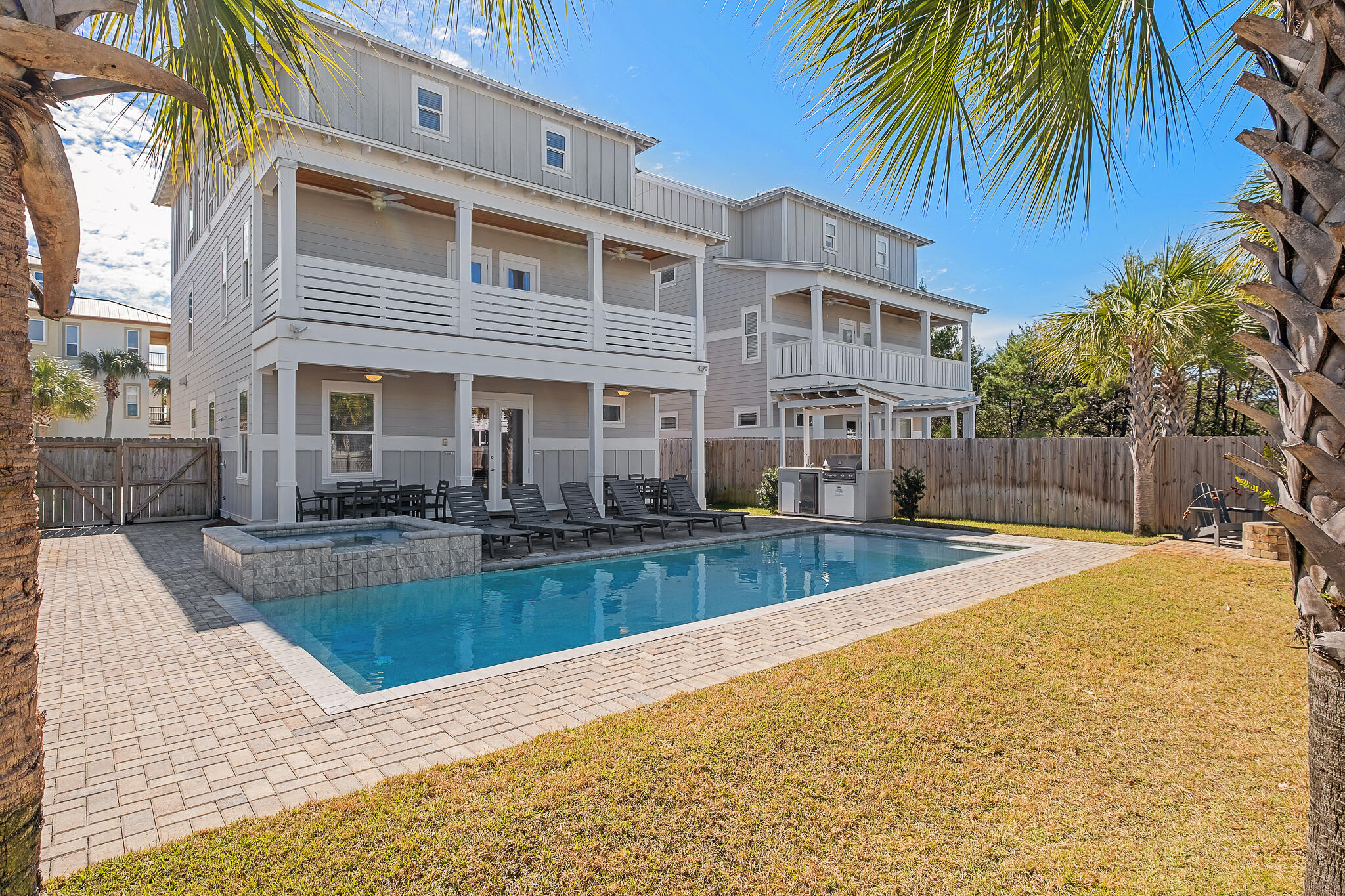 36 W Palm Beach Street