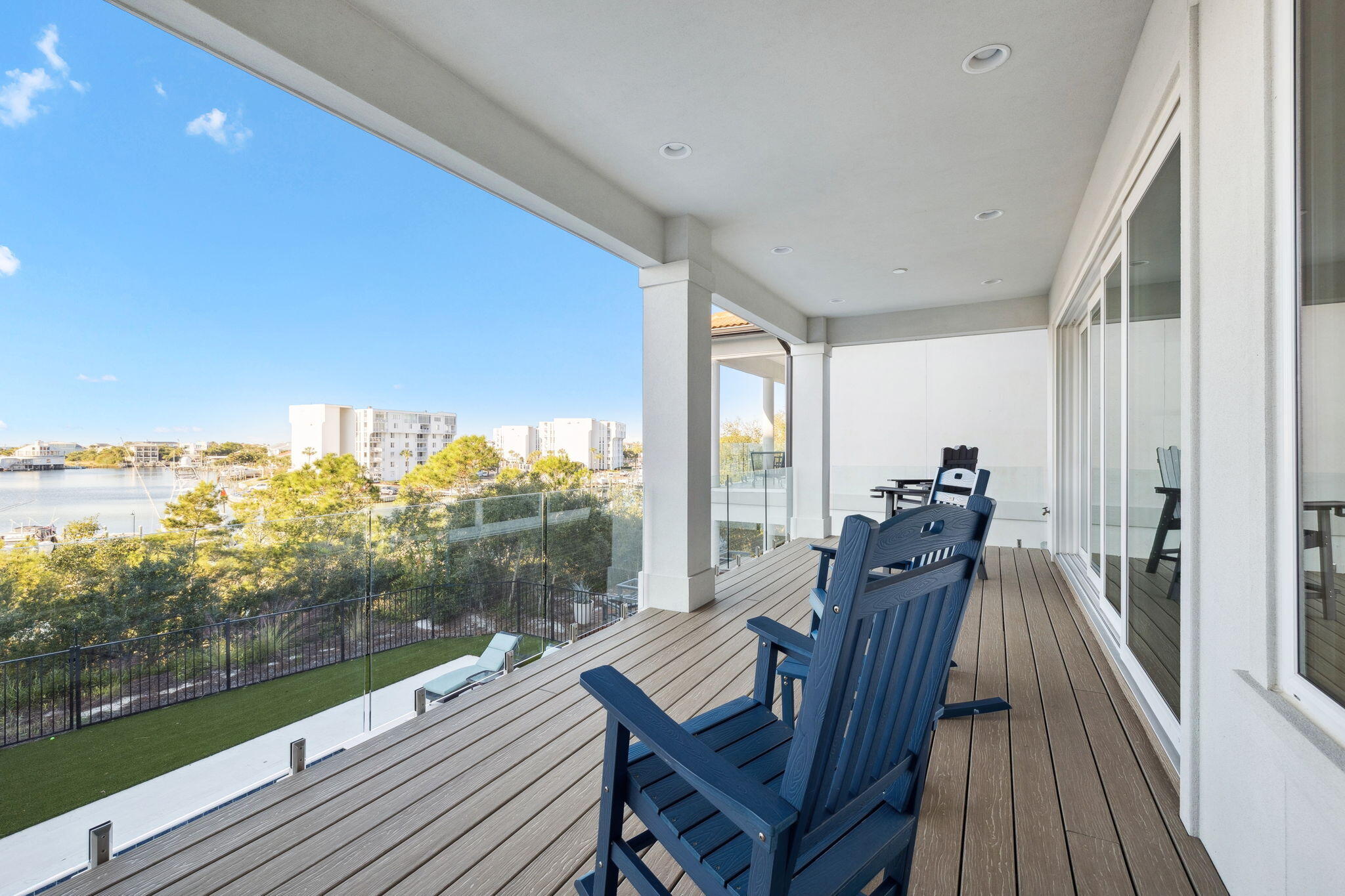754 Harbor Boulevard