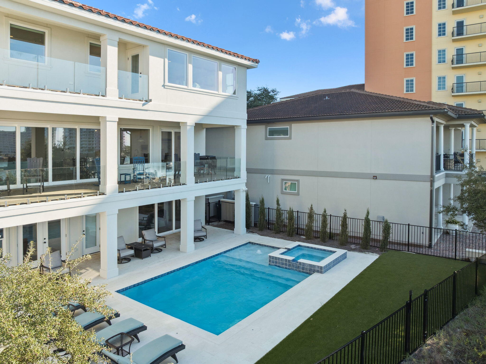 754 Harbor Boulevard