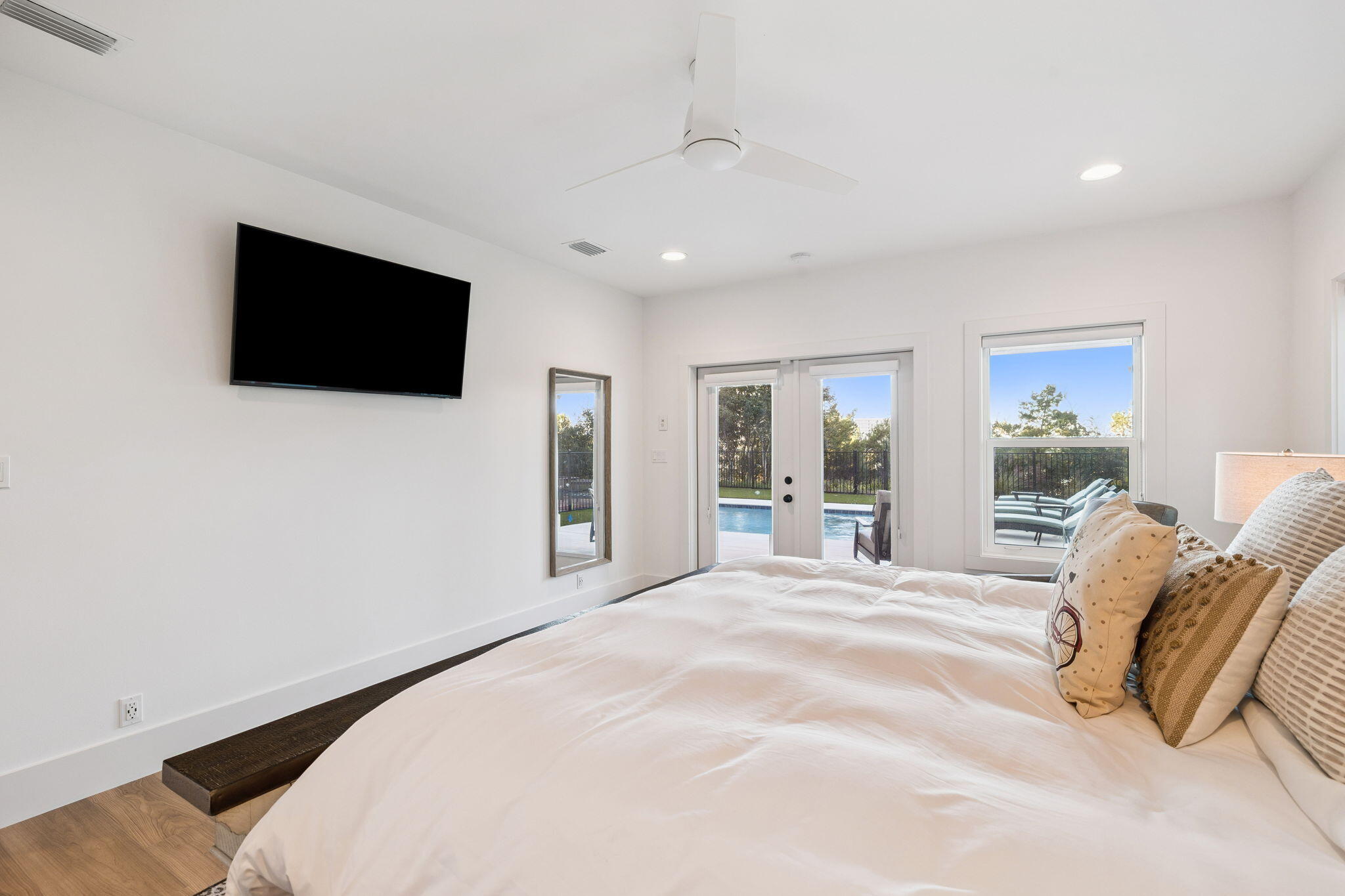 754 Harbor Boulevard