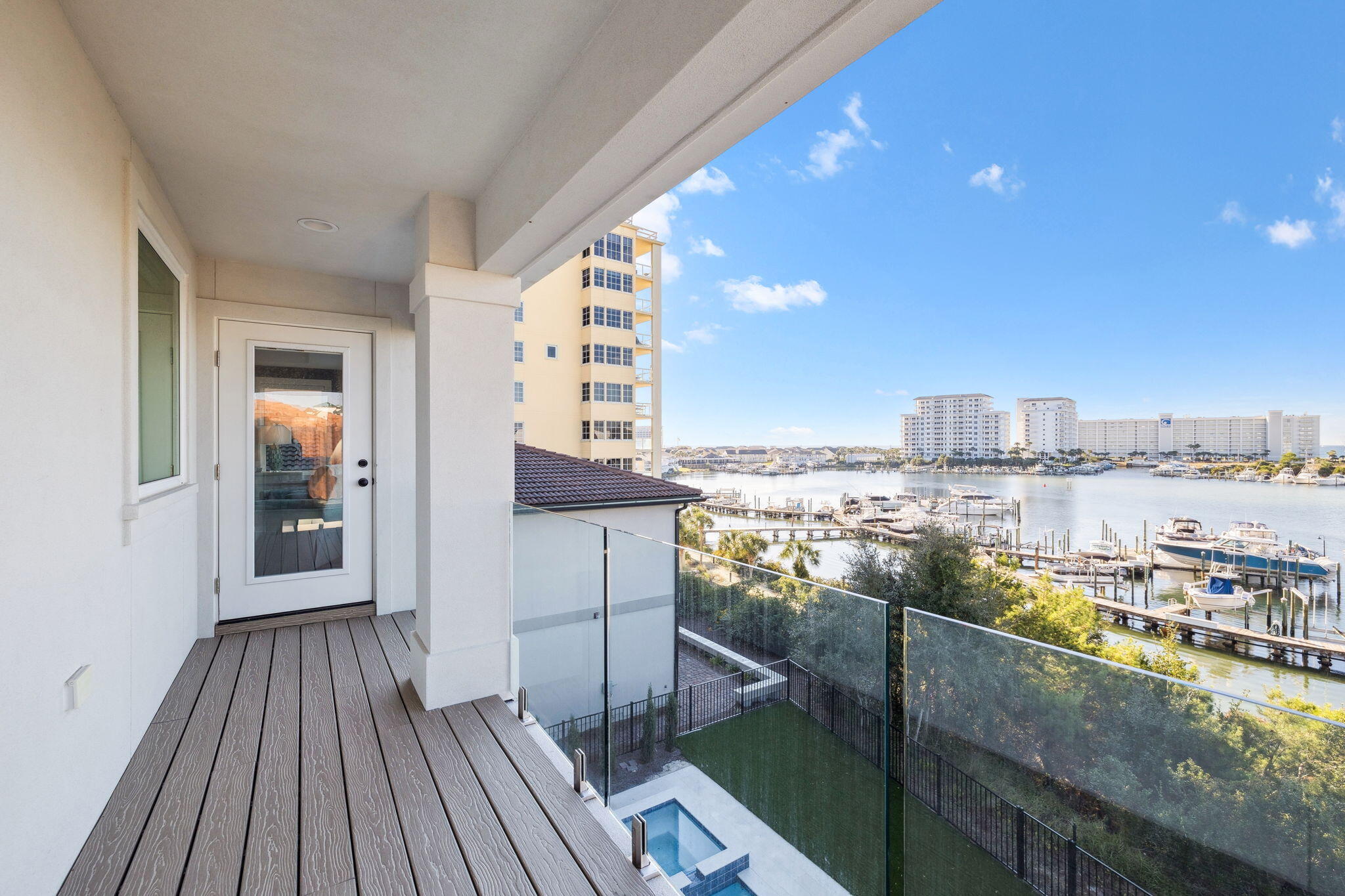 754 Harbor Boulevard