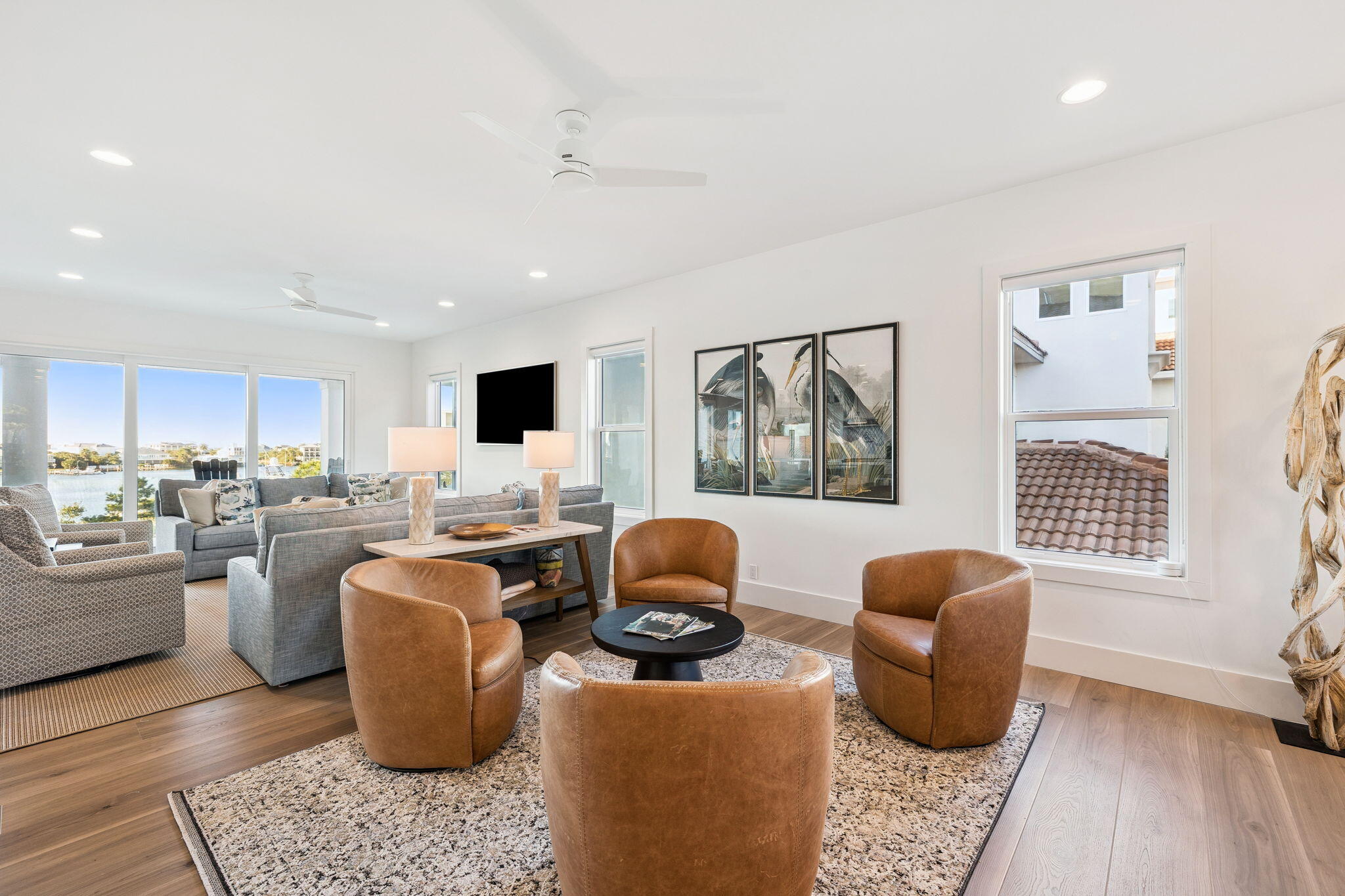 754 Harbor Boulevard