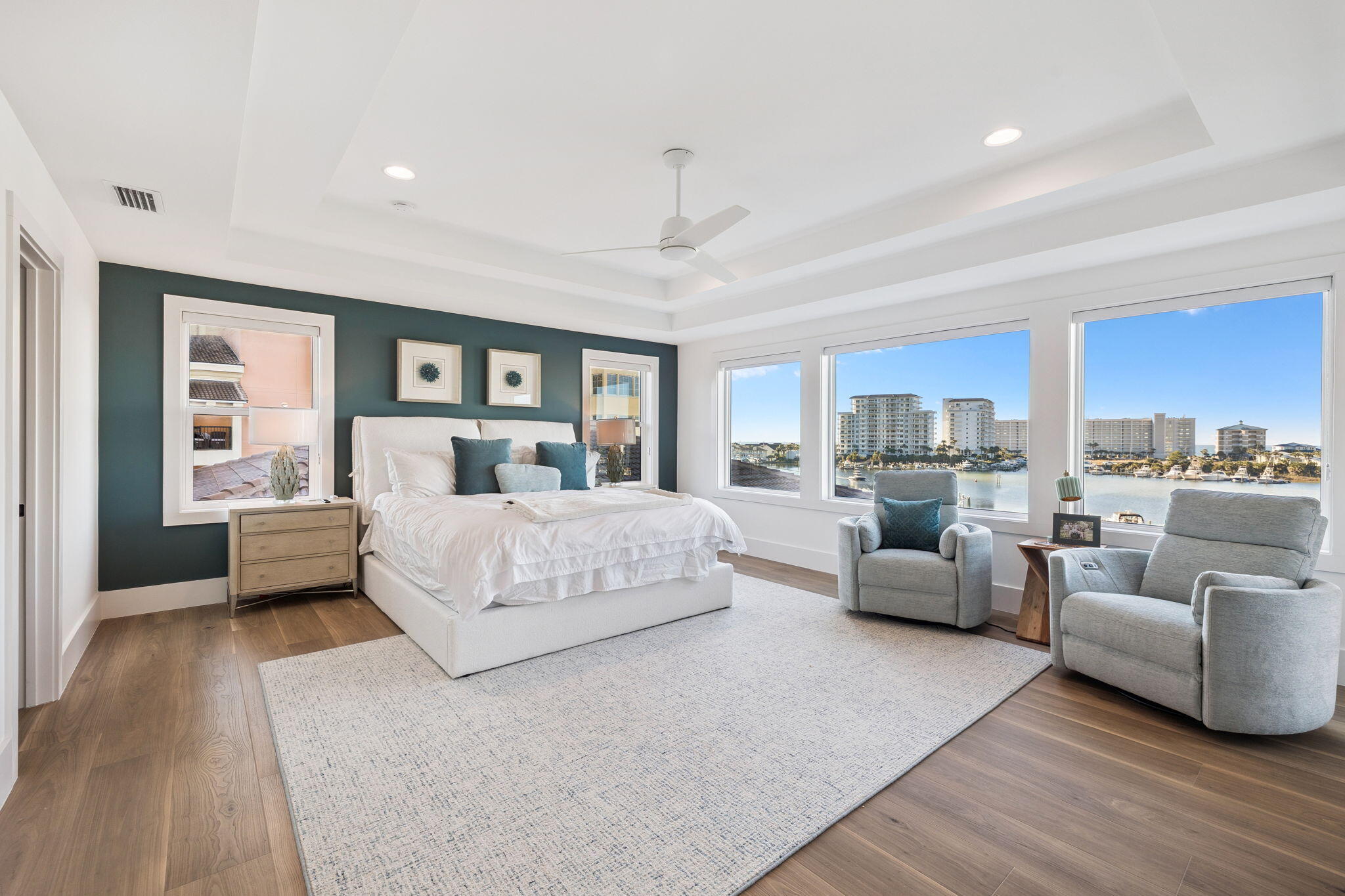 754 Harbor Boulevard