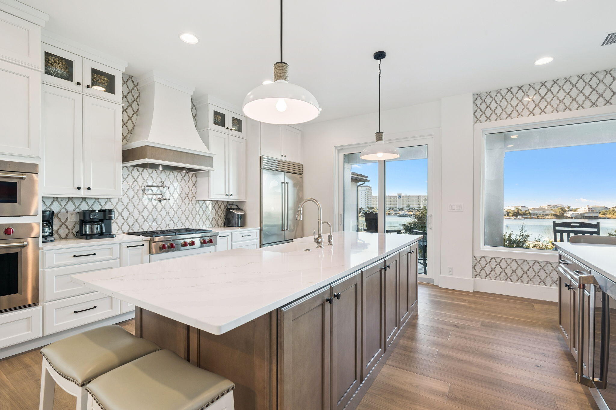 754 Harbor Boulevard