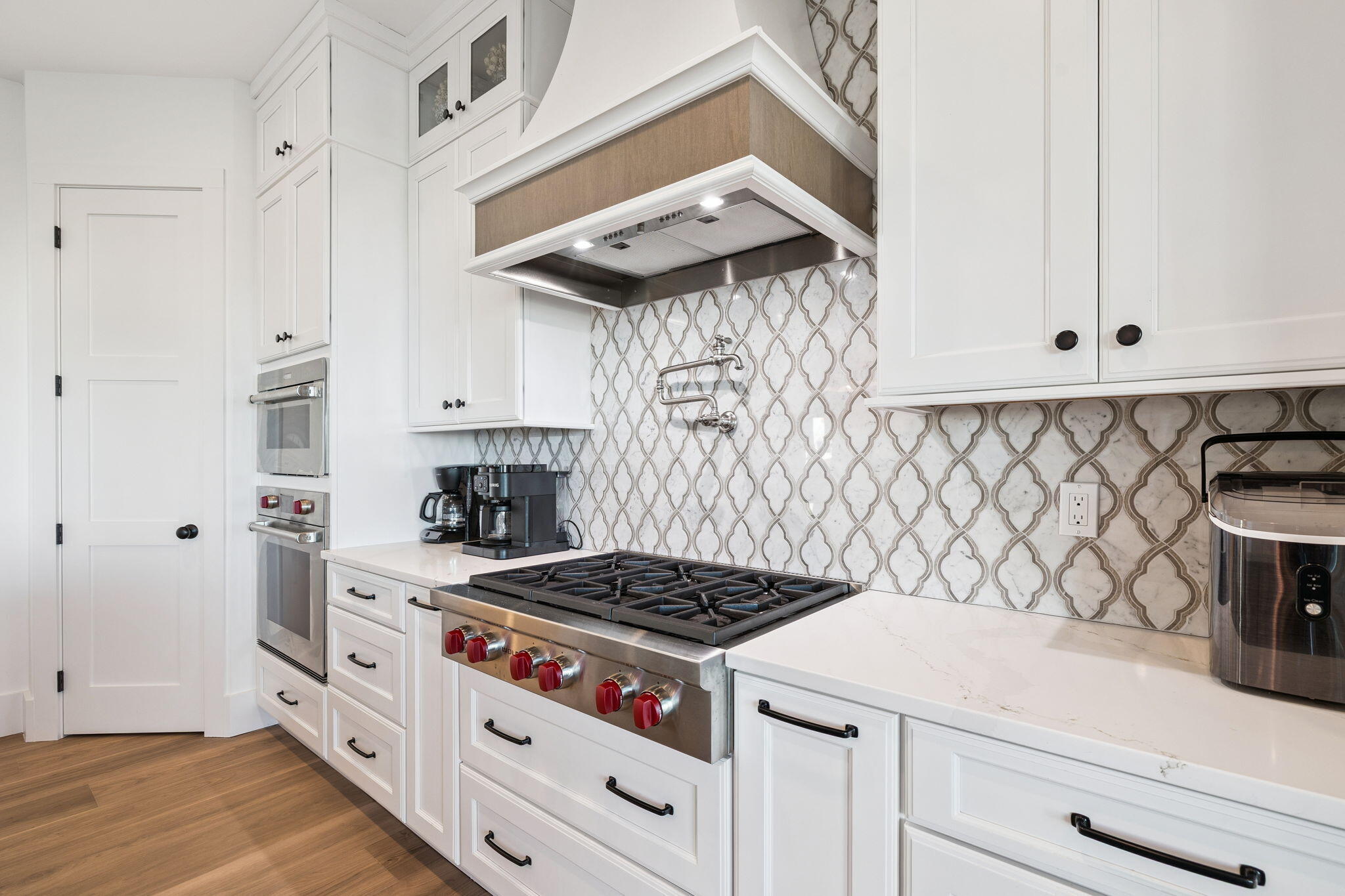 754 Harbor Boulevard