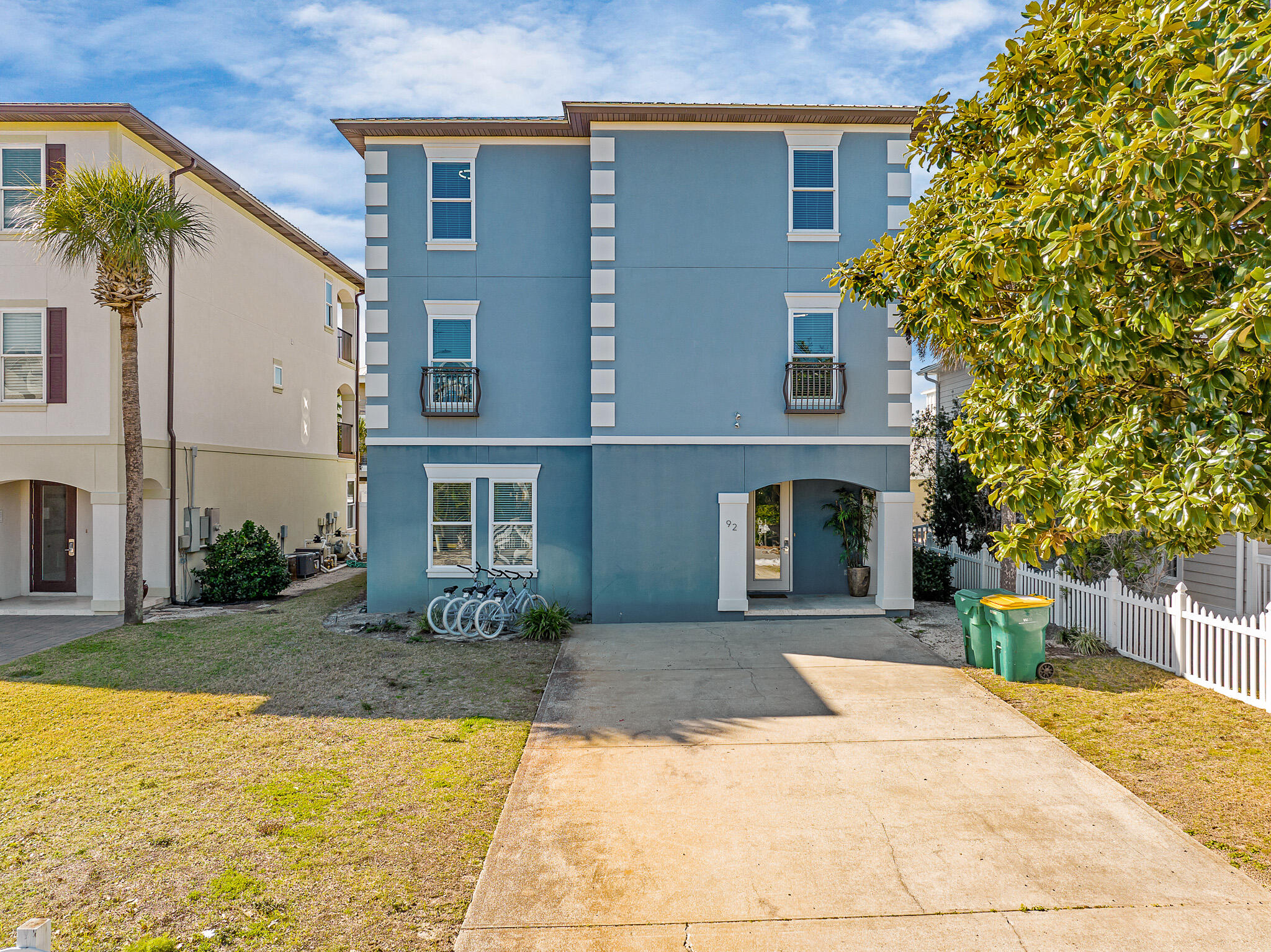 92 Woodward Street