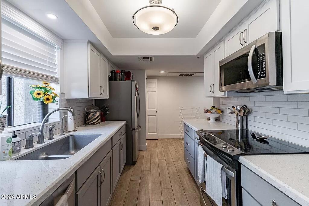 9460 E MISSION Lane # 116