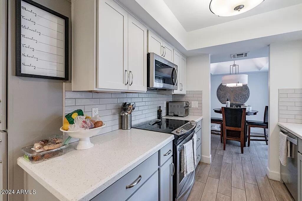 9460 E MISSION Lane # 116