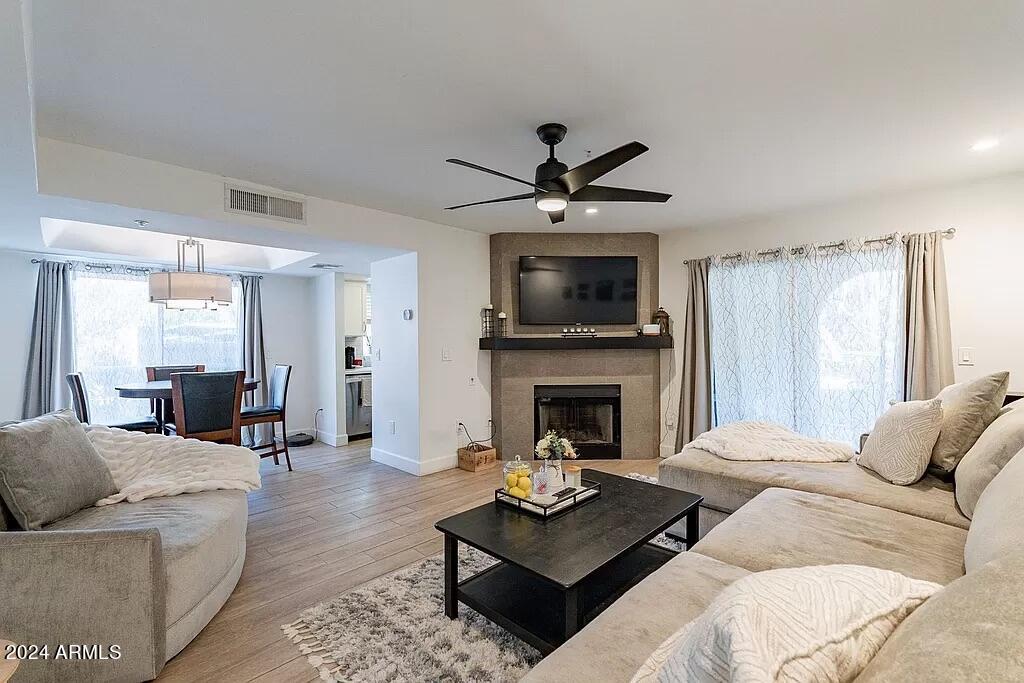 9460 E MISSION Lane # 116