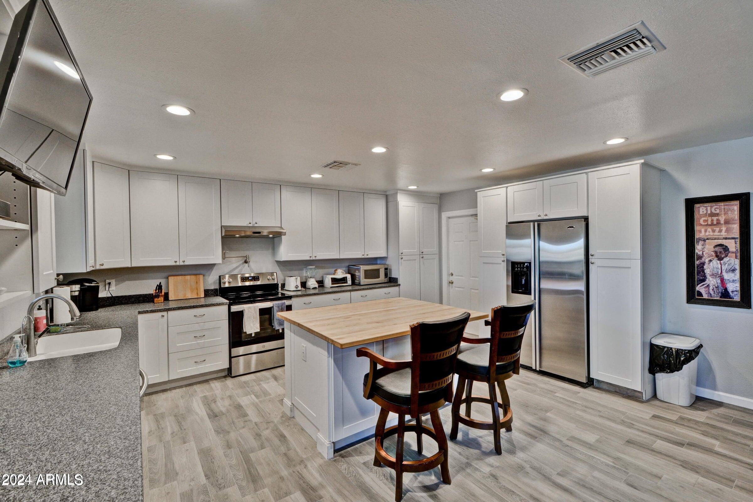 3502 N 85th Street