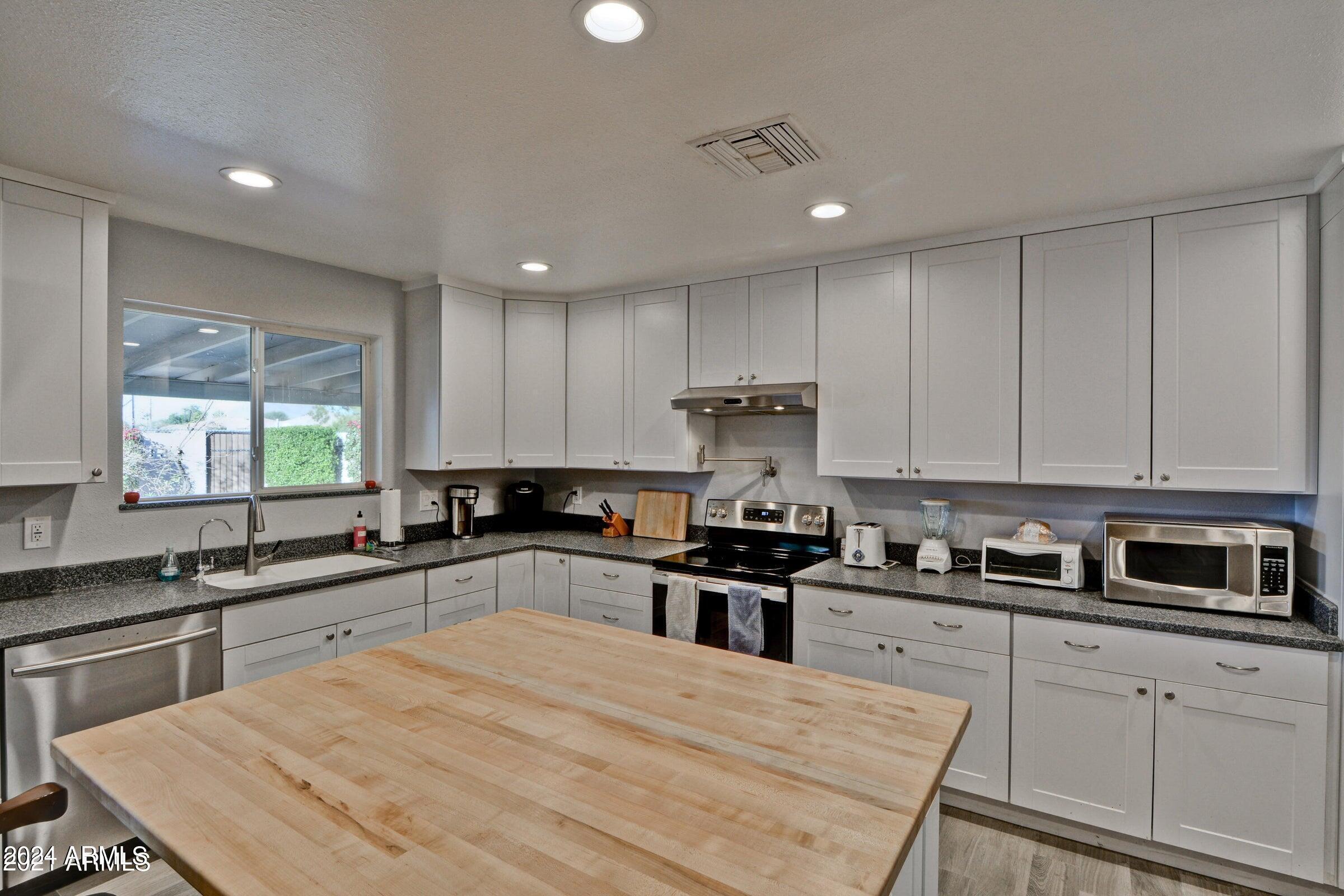3502 N 85th Street